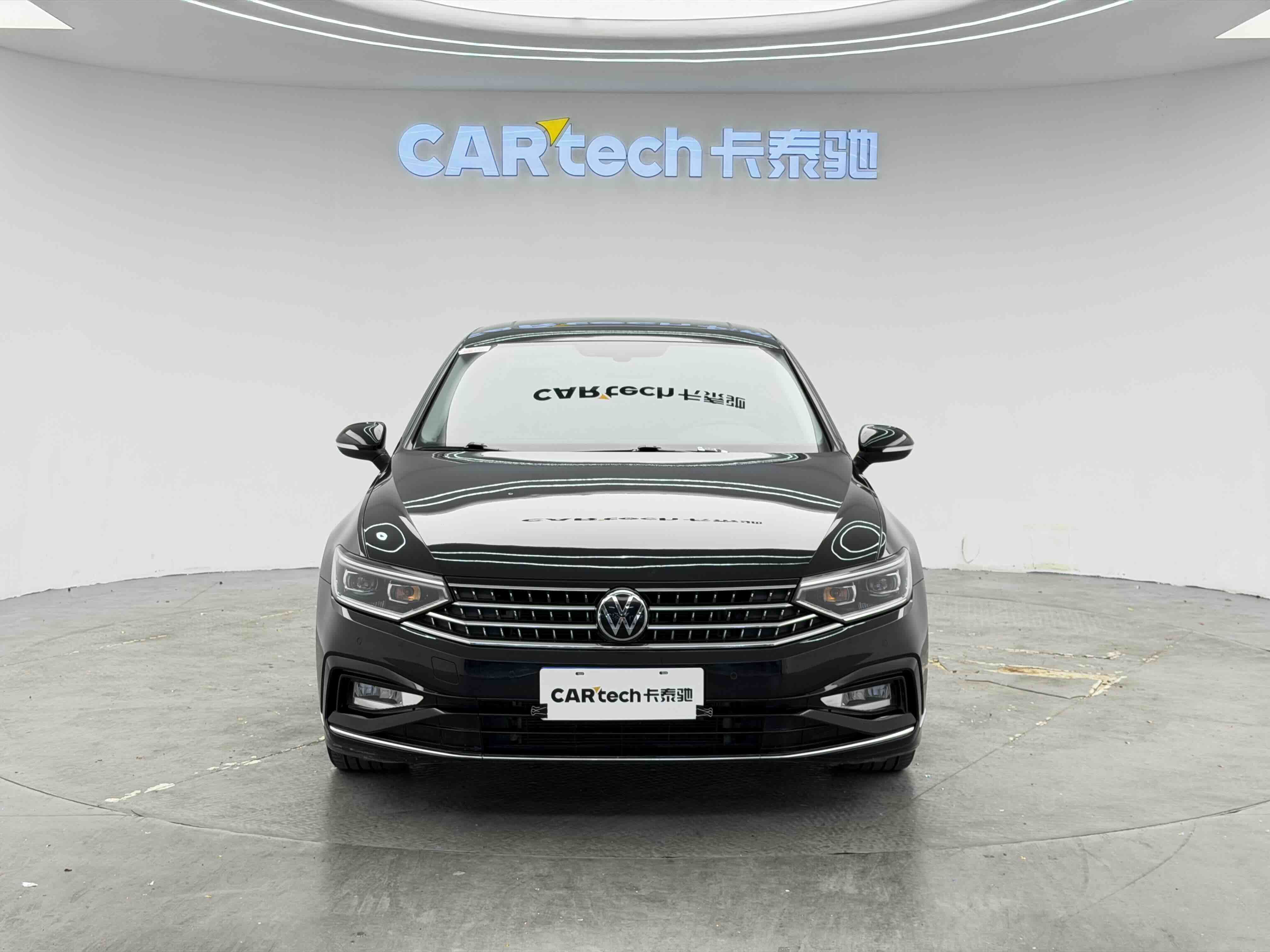 2023 Volkswagen Magotan - 2023 Sedan, pre-owned car for export from China