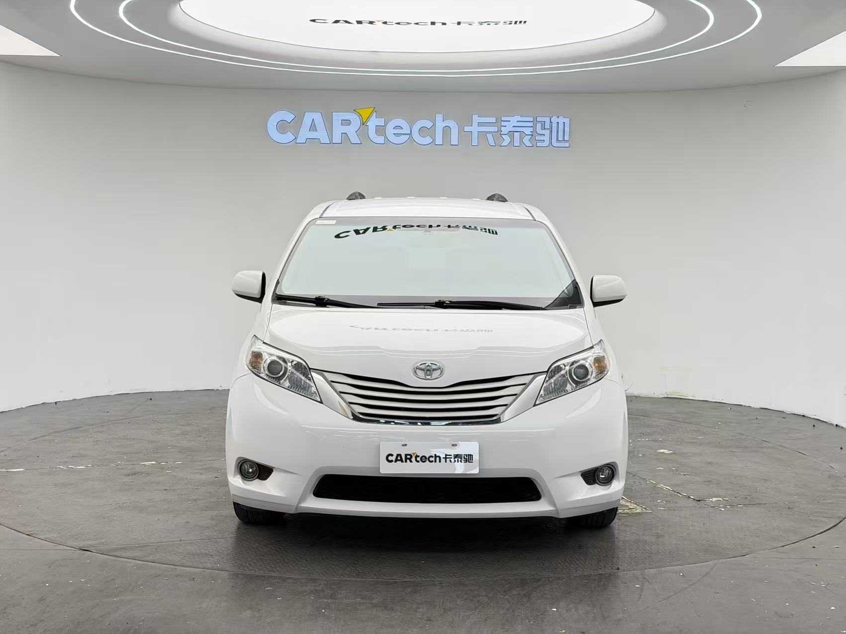 2017 Toyota SIENNA - 2017 MPV, pre-owned car for export from China