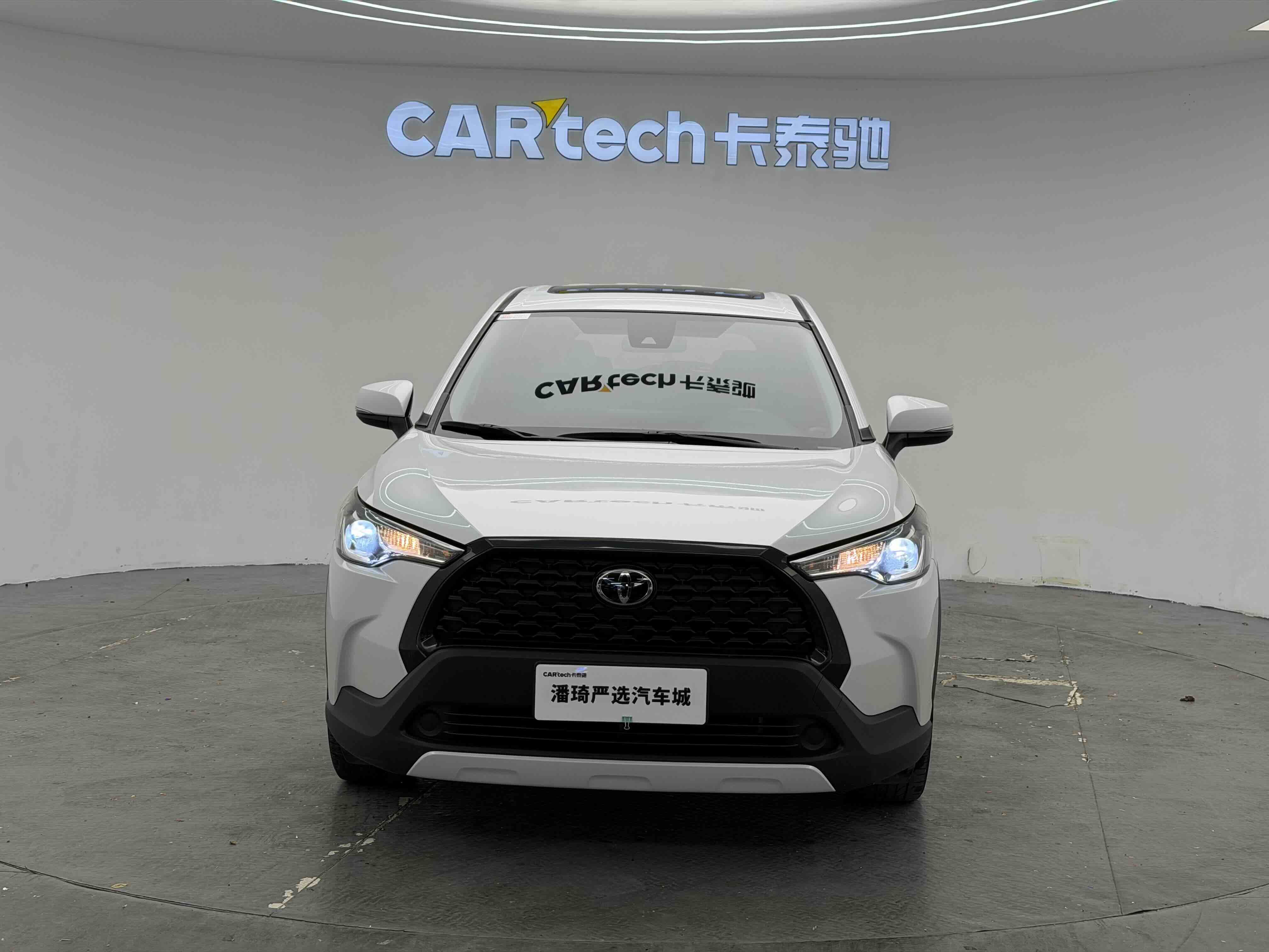 2022 Toyota Corolla Cross - 2022 SUV, pre-owned car for export from China