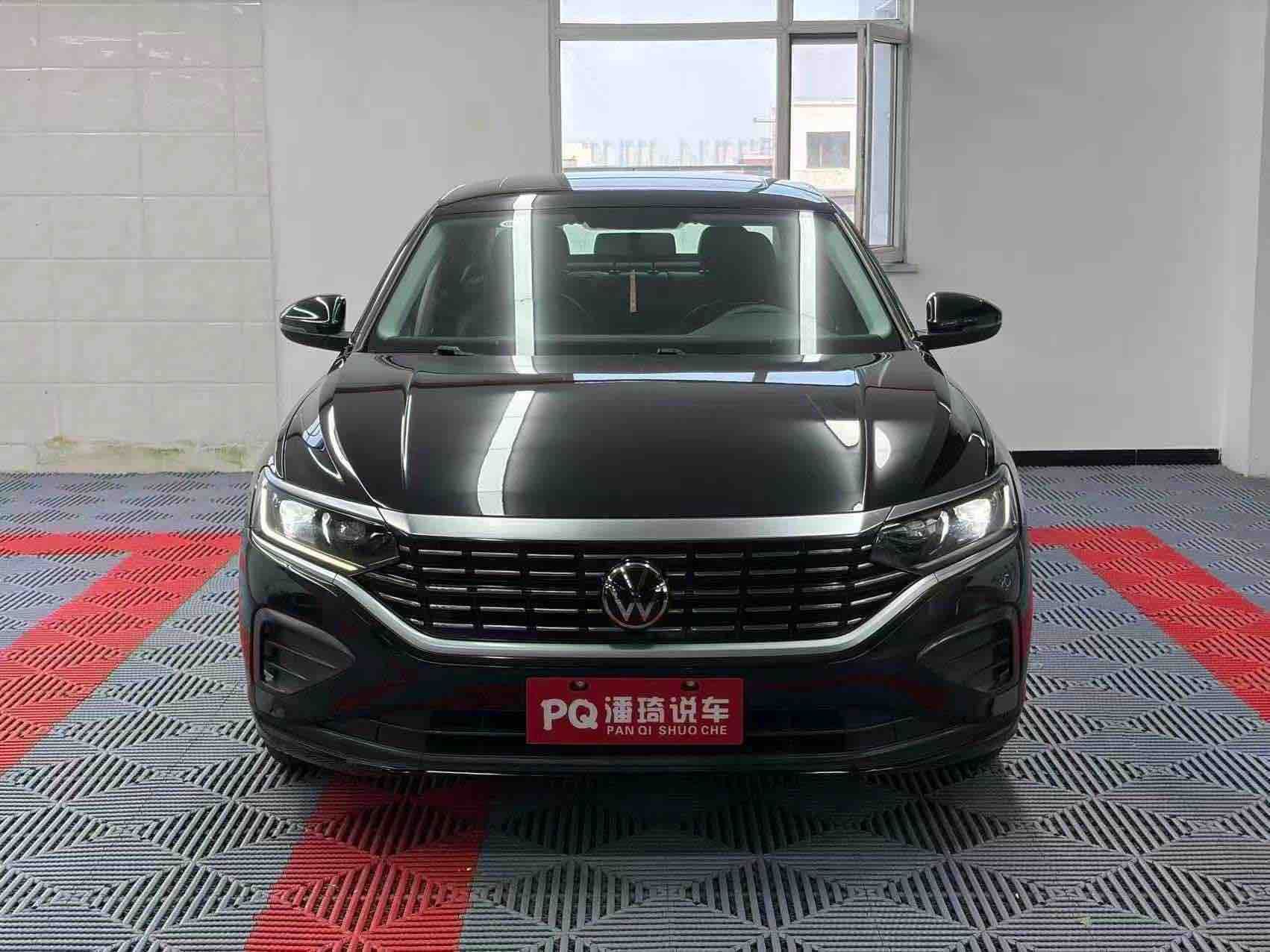 2025 Volkswagen Passat - 2025 Sedan, pre-owned car for export from China