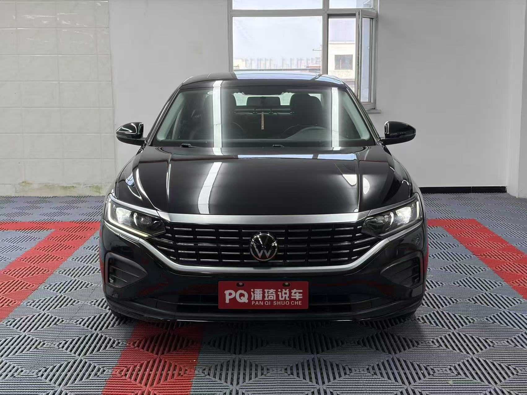 2025 Volkswagen Passat - 2025 Sedan, pre-owned car for export from China