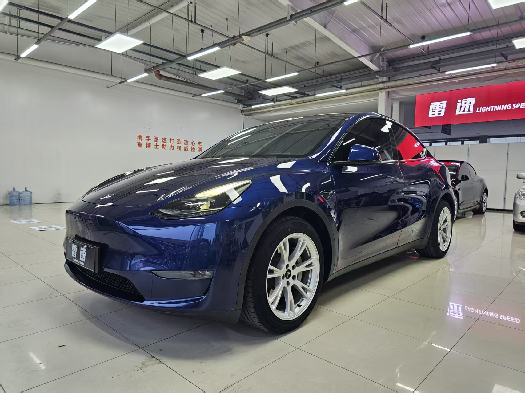 2022 Tesla Model Y - 2022 SUV, pre-owned car for export from China