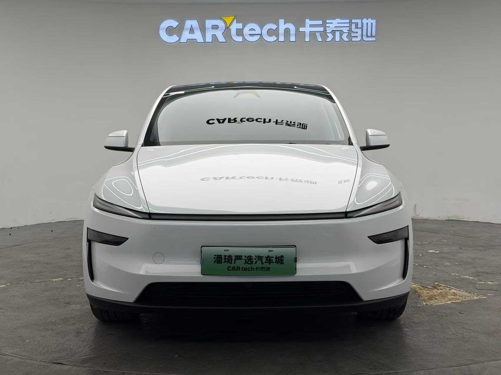 2025 Tesla Model Y - 2025 SUV, pre-owned car for export from China