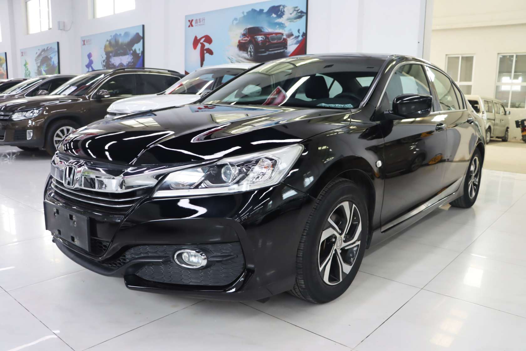 2016 Honda Accord 2.0L Comfort Edition - 2016 Sedan, pre-owned car for export from China
