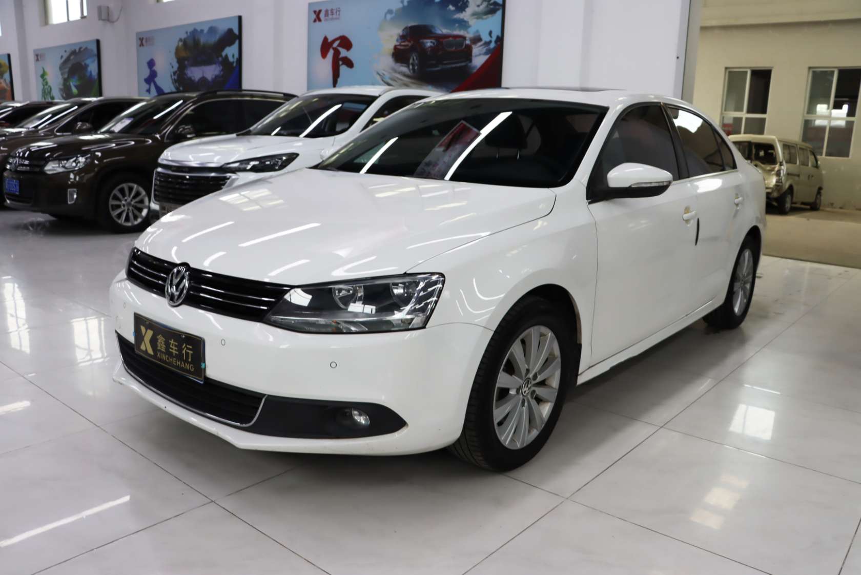 2014 Volkswagen Sagitar 1.4TSI Automatic Luxury Edition - 2014 Sedan, pre-owned car for export from China