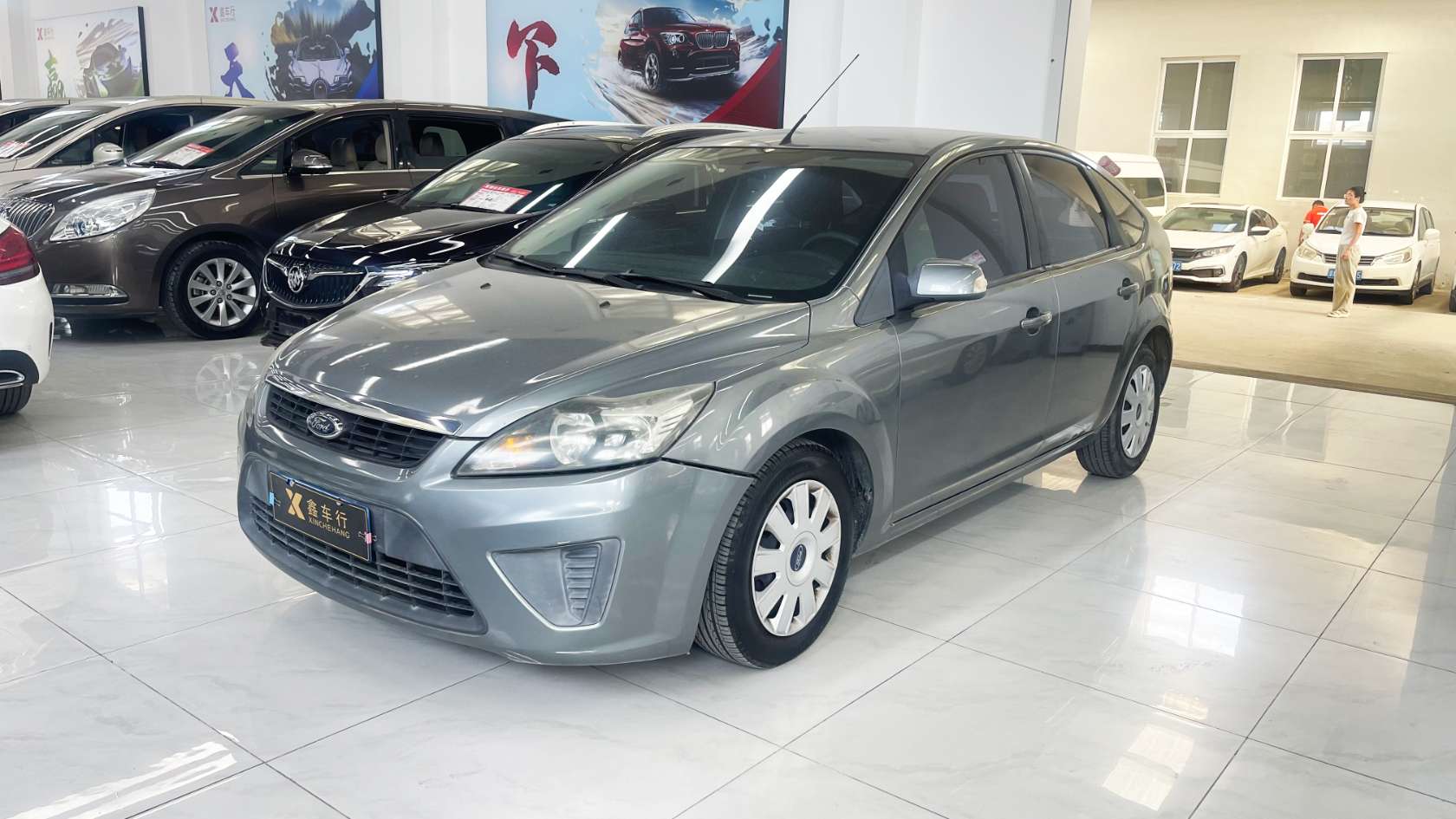 2012 Ford Focus Hatchback Classic 1.8L Automatic Fashion Edition - 2012 Hatchback, pre-owned car for export from China