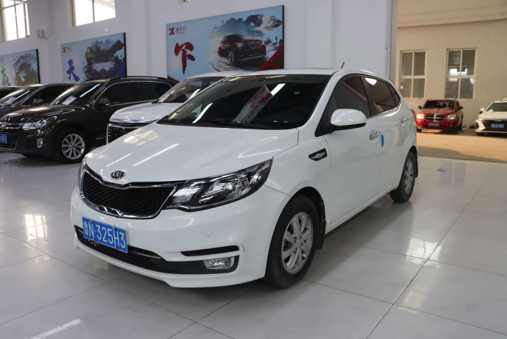 2015 Kia K2 Hatchback 1.4L AT GLS Chic Edition - 2015 Hatchback, pre-owned car for export from China