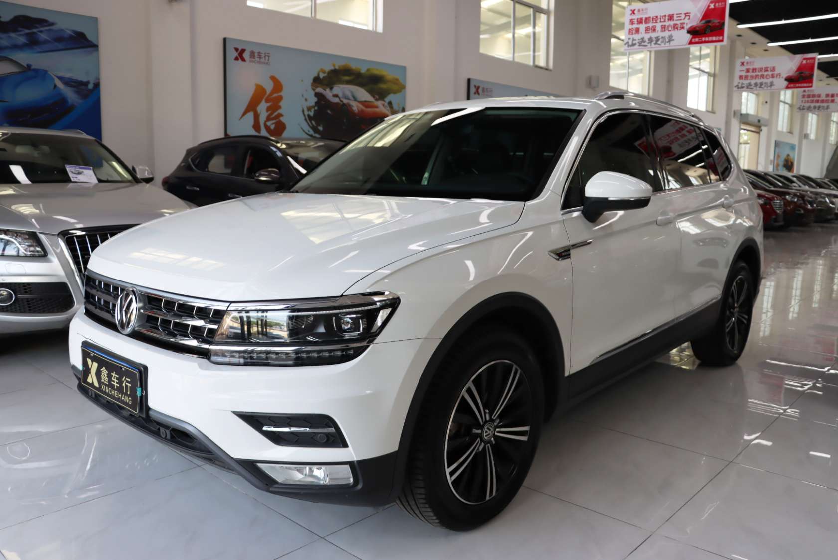 2017 Volkswagen Tiguan L 380TSI Automatic 4WD Luxury Edition - 2017 SUV, pre-owned car for export from China