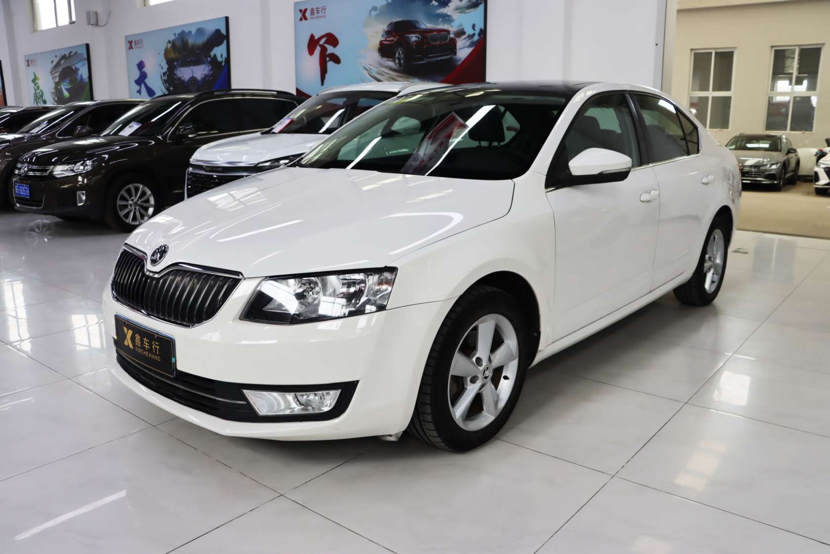 2015 Skoda Octavia 1.6L Automatic Yijun Edition - 2015 Hatchback, pre-owned car for export from China