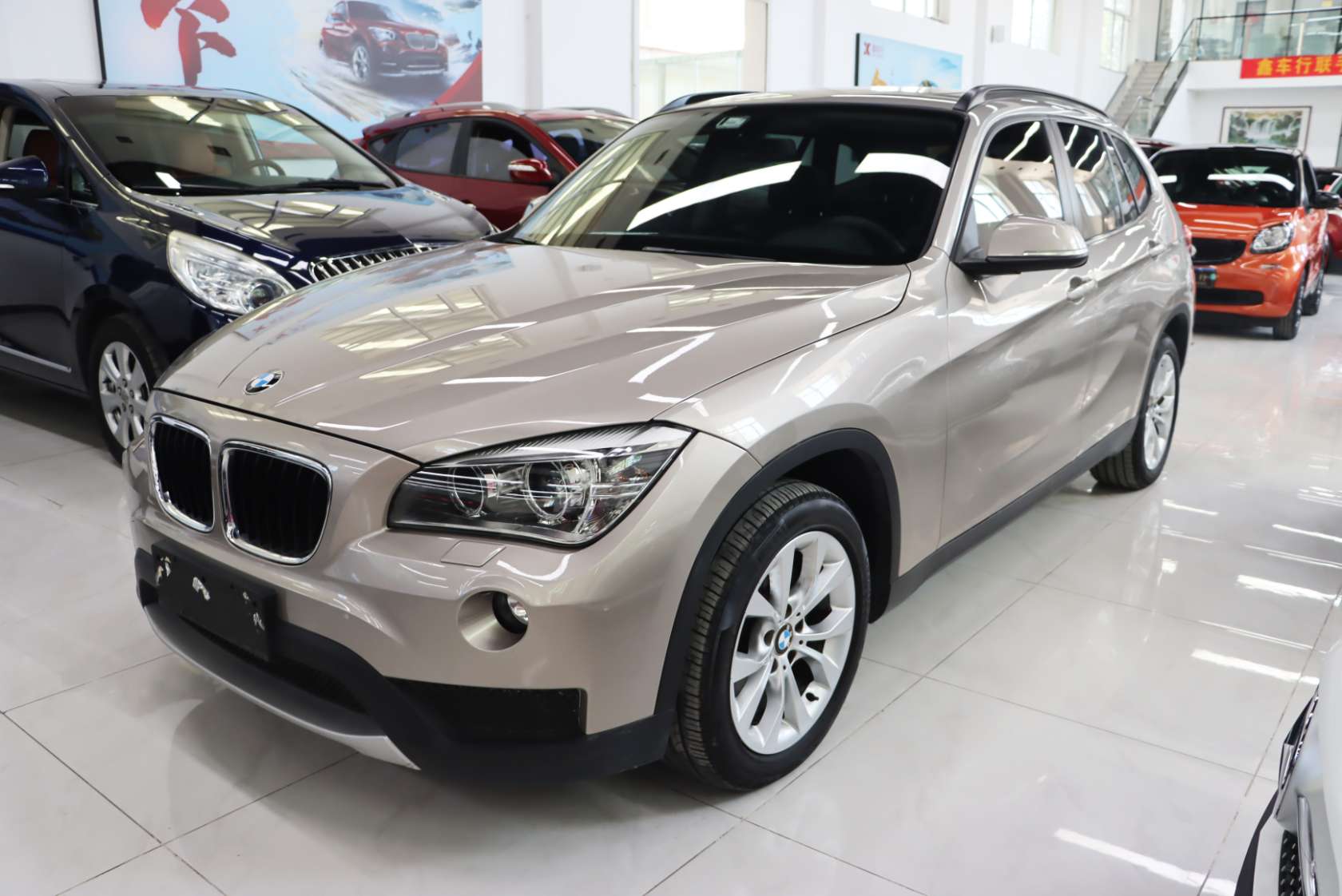 2012 BMW X1 sDrive20i Leading Edition - 2012 SUV, pre-owned car for export from China