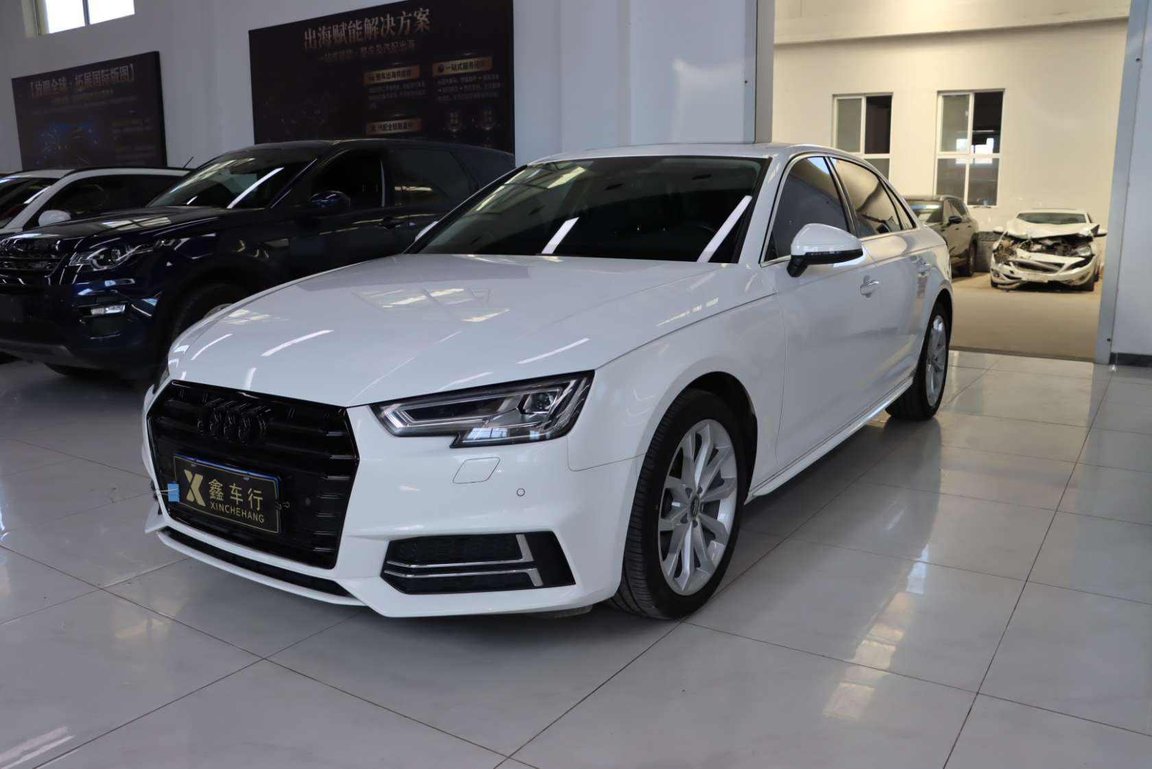 2018 Audi A4L 30th Anniversary Model Year 40 TFSI Fashion Edition - 2018 Sedan, pre-owned car for export from China