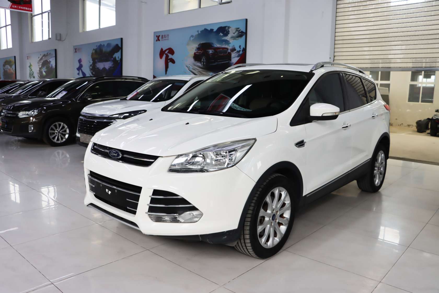 2013 Ford Kuga 2.0L GTDi 4WD Premium Edition - 2013 SUV, pre-owned car for export from China