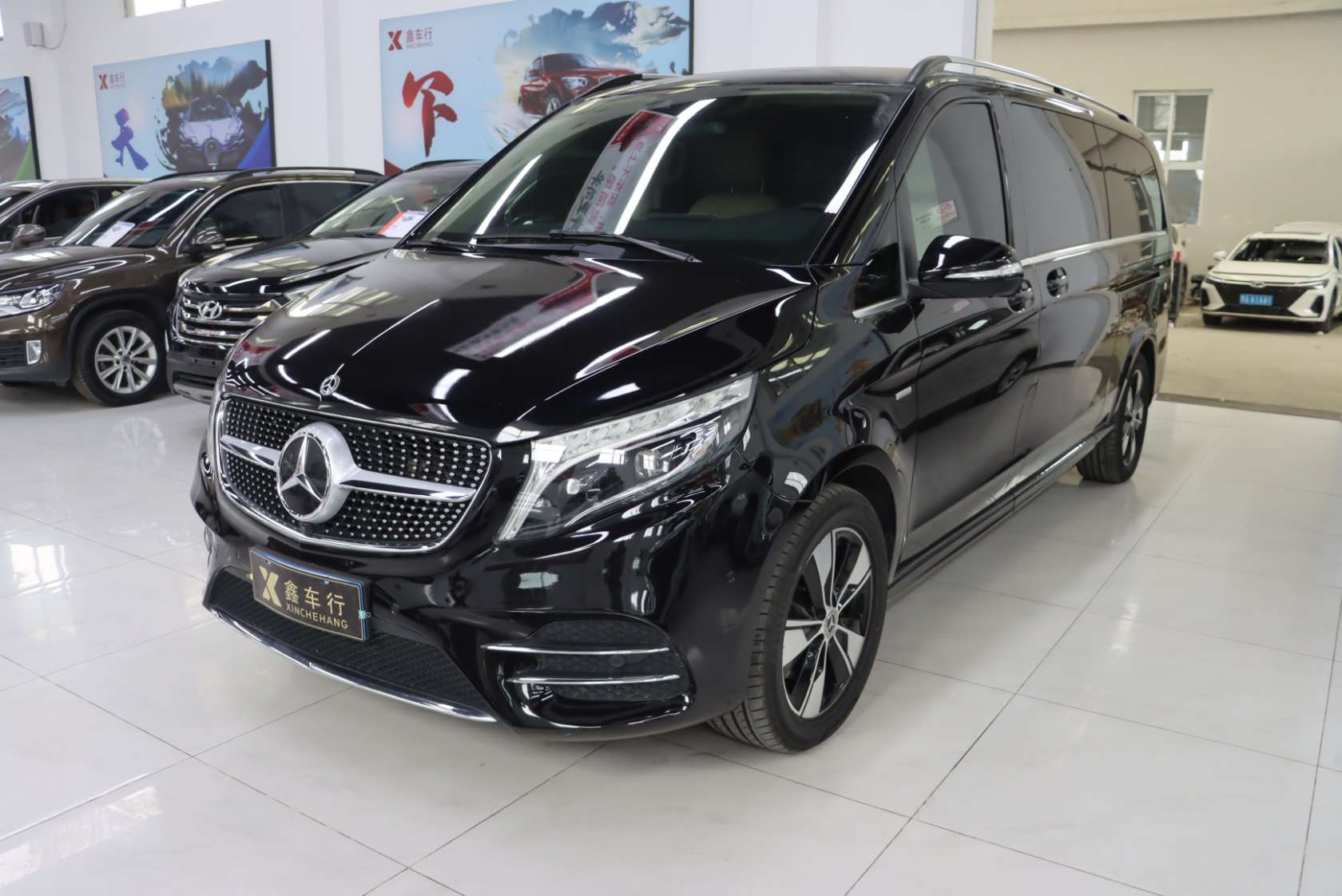 2021 Mercedes-Benz V-Class V 260 L Long Wheelbase Premium Edition - 2021 MPV, pre-owned car for export from China