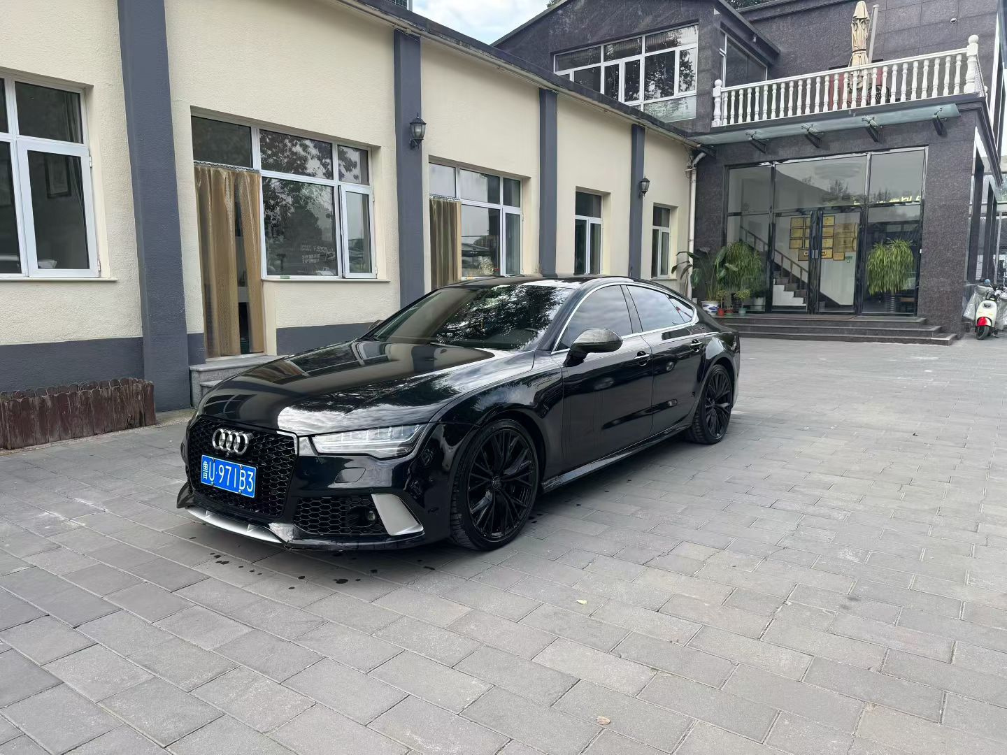 2017 Audi A7 50 TFSI quattro Comfort Edition - 2017 Hatchback, pre-owned car for export from China
