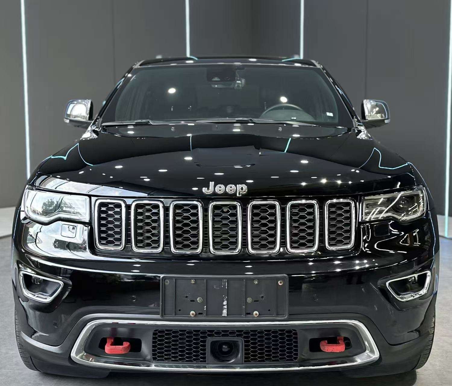 2022 Jeep Grand Cherokee - 2022 SUV, pre-owned car for export from China