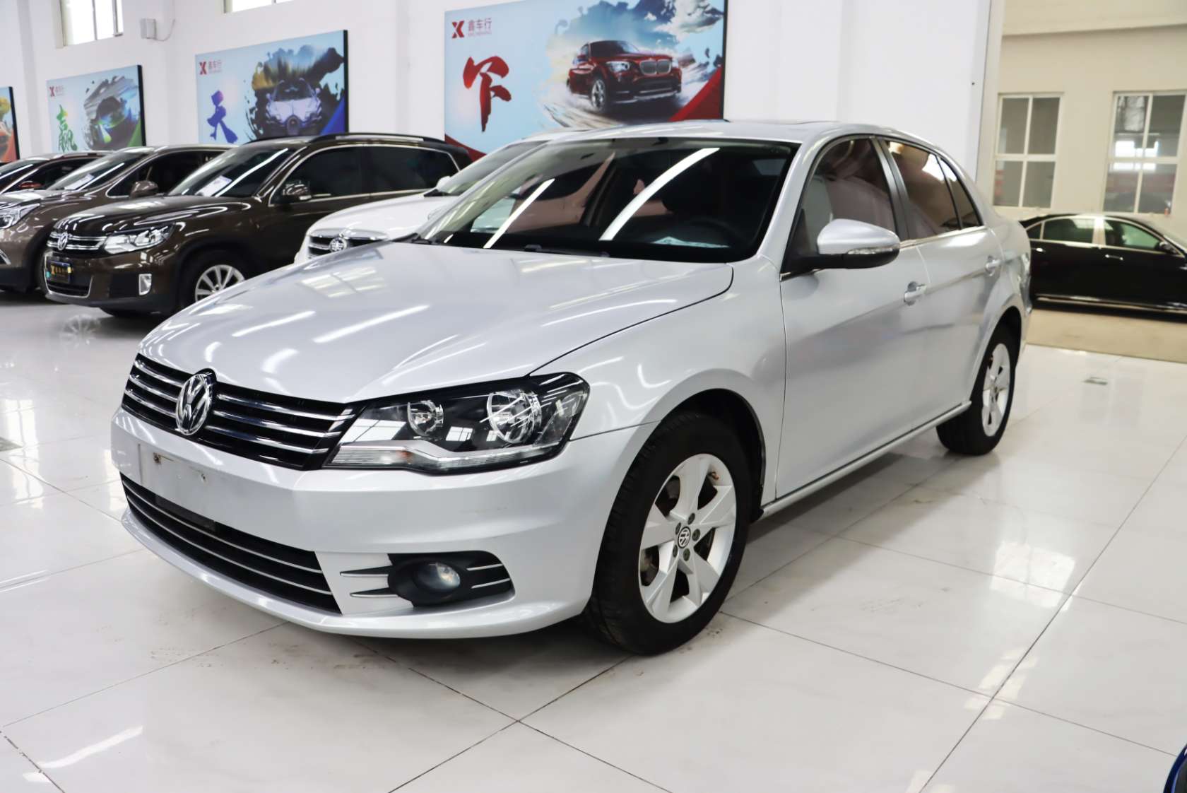 2014 Volkswagen Bora 1.6L Automatic Comfort Edition - 2014 Sedan, pre-owned car for export from China