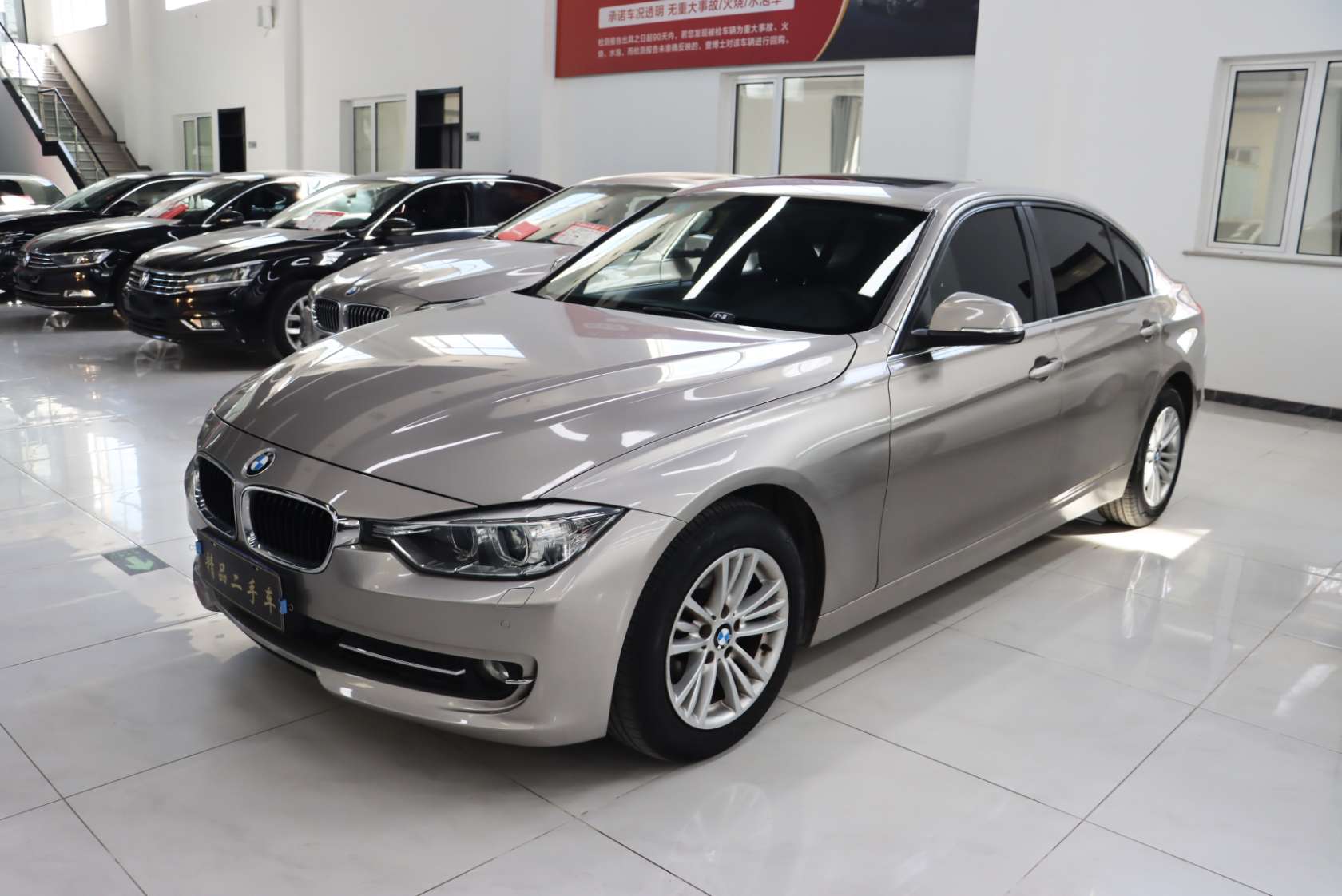 2015 BMW 3 Series 316Li Fashion Edition - 2015 Sedan, pre-owned car for export from China