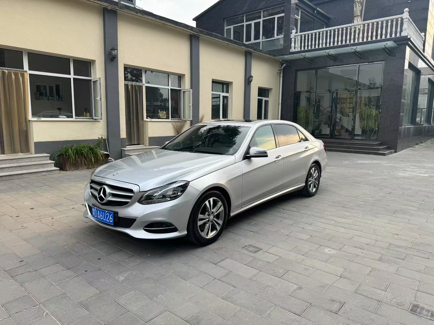 2014 Mercedes-Benz E-Class E 260 L Luxury Edition - 2014 Sedan, pre-owned car for export from China