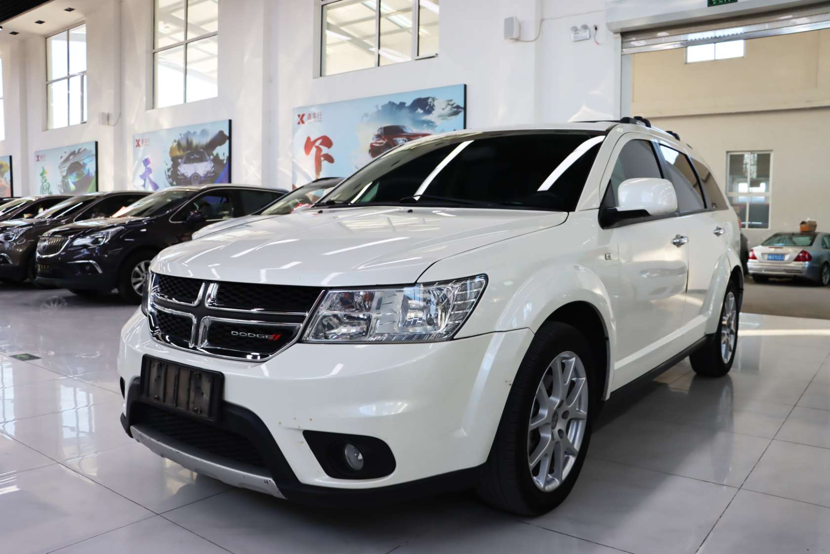 2013 Dodge Journey 2.4L 2WD Noble Edition - 2013 SUV, pre-owned car for export from China
