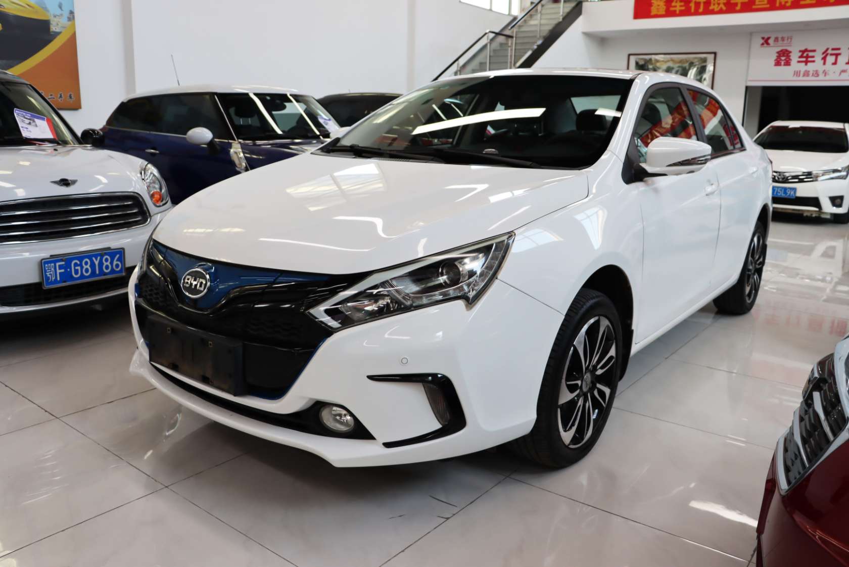 2016 BYD Qin EV300 Premium Edition - 2016 Sedan, pre-owned car for export from China