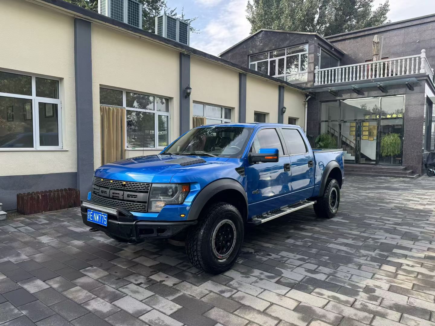 2014 Ford F-150 6.2L US Spec - 2014 Pickup, pre-owned car for export from China