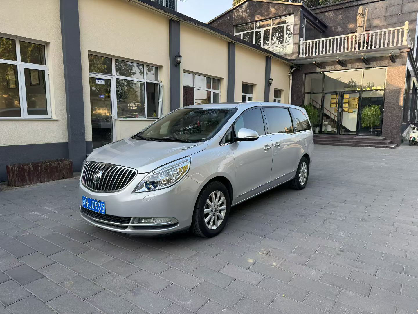 2013 Buick GL8 3.0L XT Luxury Business Flagship Edition - 2013 MPV, pre-owned car for export from China