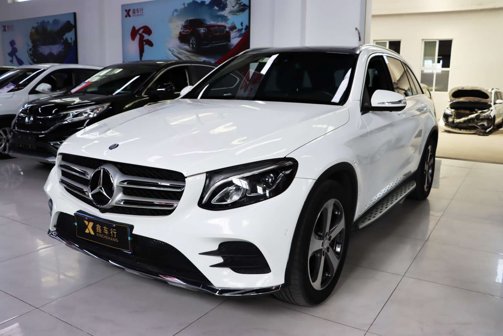 2016 Mercedes-Benz GLC 260 4MATIC Sport Edition - 2016 SUV, pre-owned car for export from China
