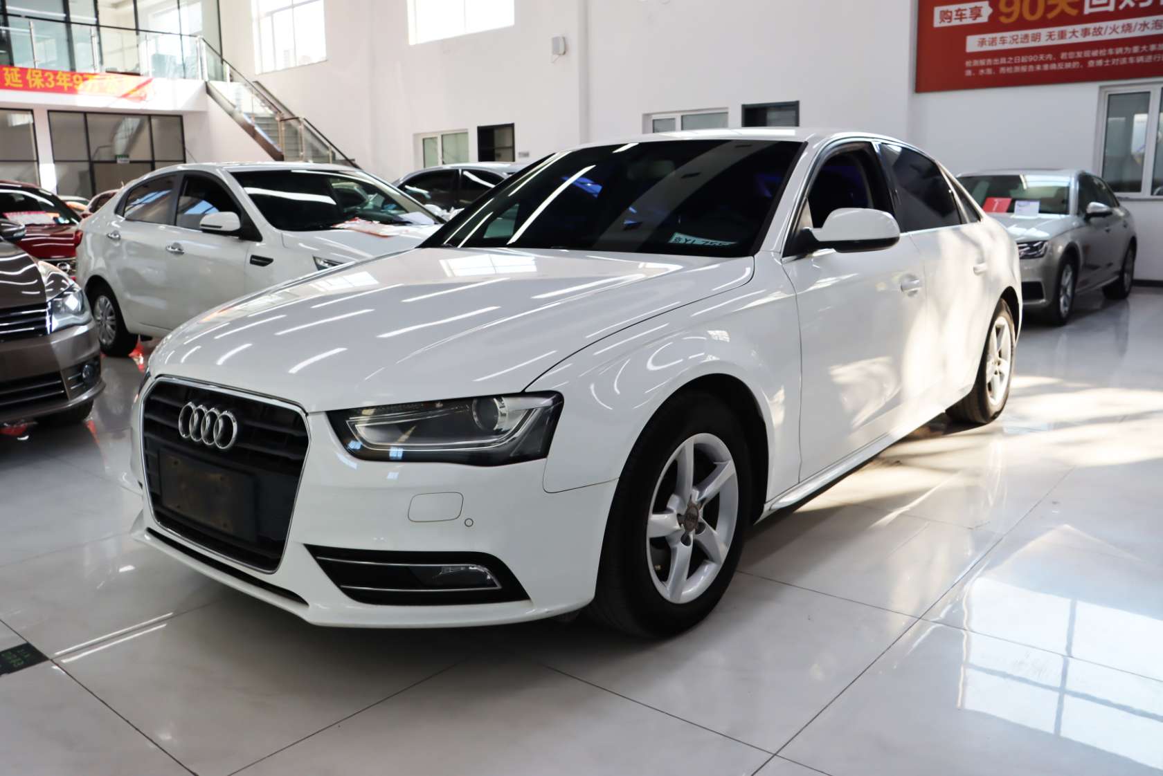 2013 Audi A4L 35 TFSI Automatic Comfort Edition - 2013 Sedan, pre-owned car for export from China