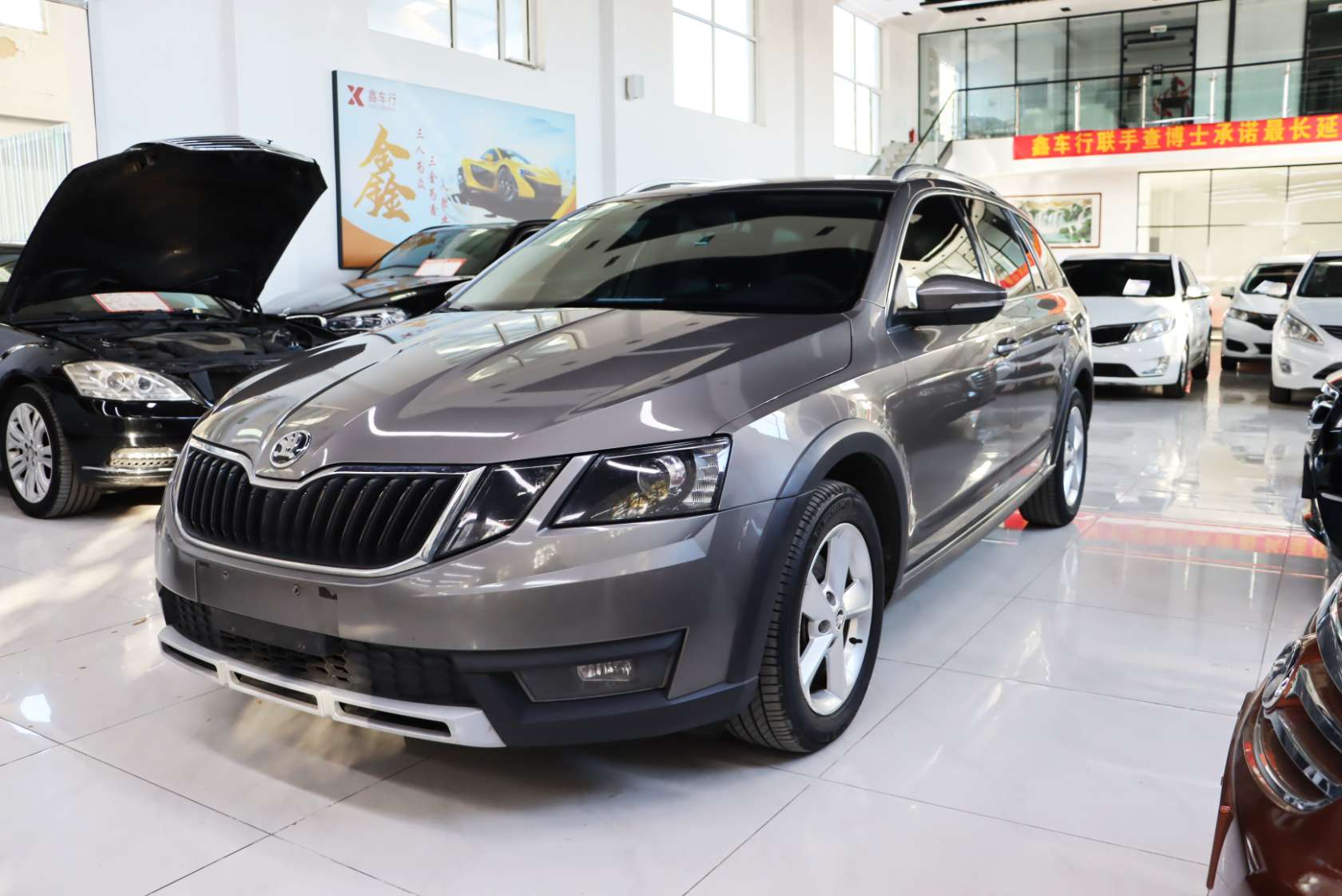 2018 Skoda Octavia Wagon TSI230 DSG Comfort Edition - 2018 Wagon, pre-owned car for export from China