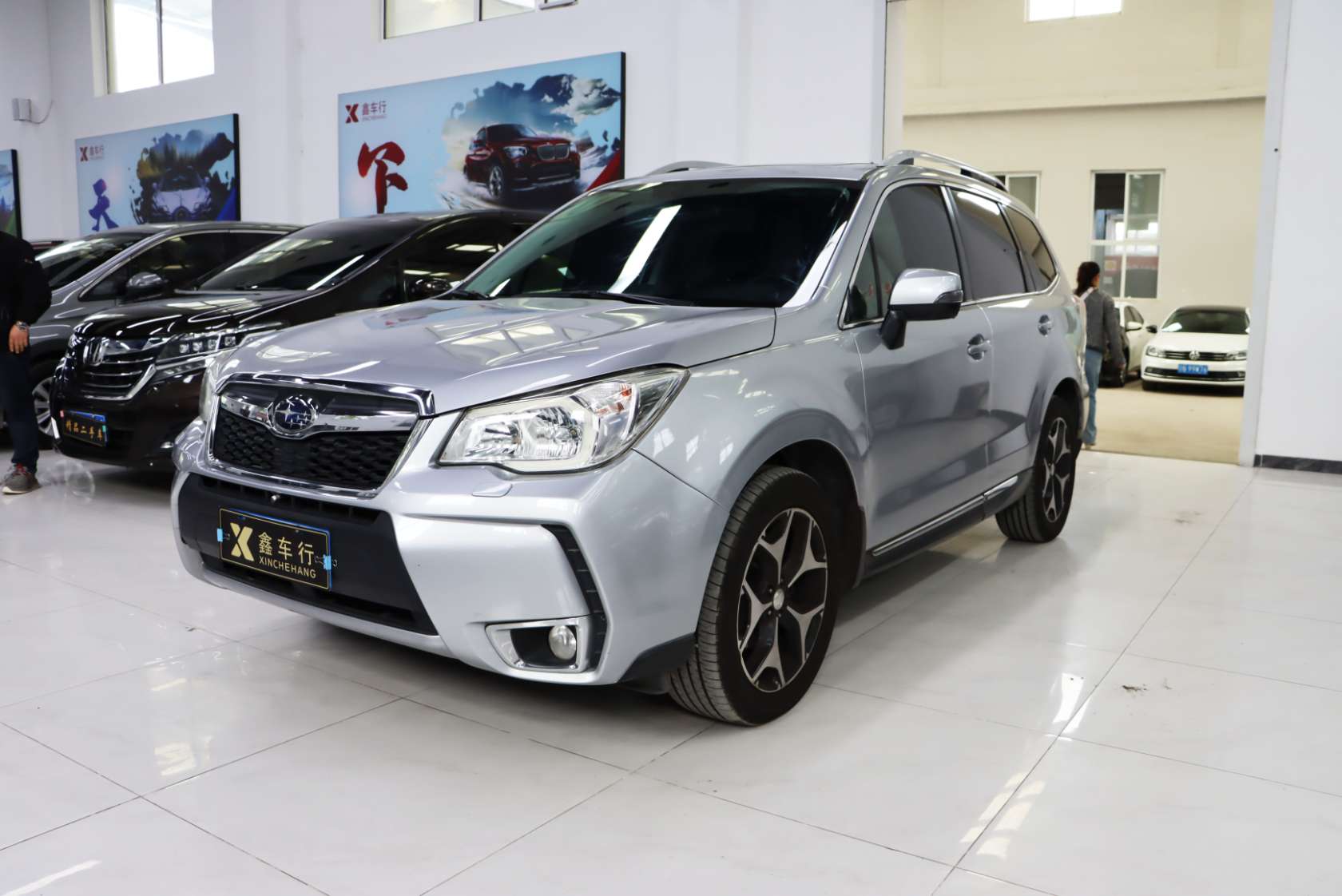 2013 Subaru Forester 2.5i Automatic Premium Navigation Edition - 2013 SUV, pre-owned car for export from China