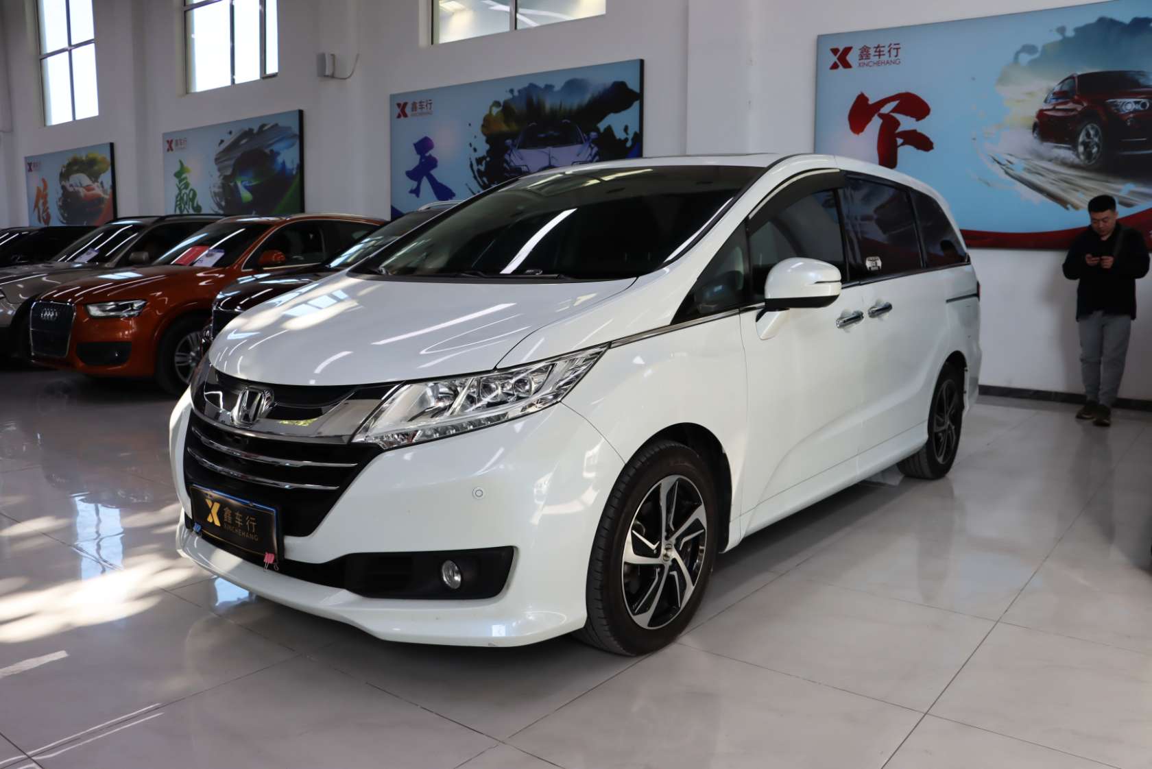 2017 Honda Odyssey 2.4L Supreme Edition - 2017 MPV, pre-owned car for export from China