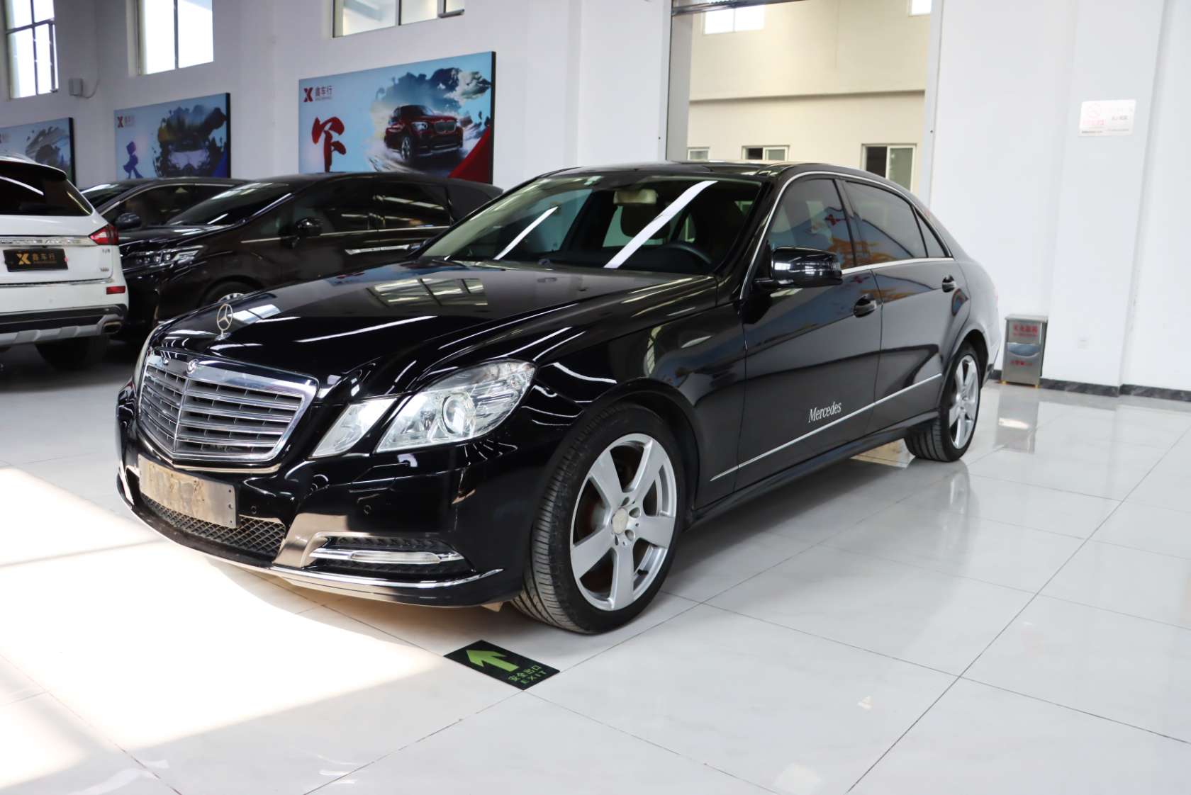 2013 Mercedes-Benz E-Class E 260 L CGI Fashion Edition - 2013 Sedan, pre-owned car for export from China