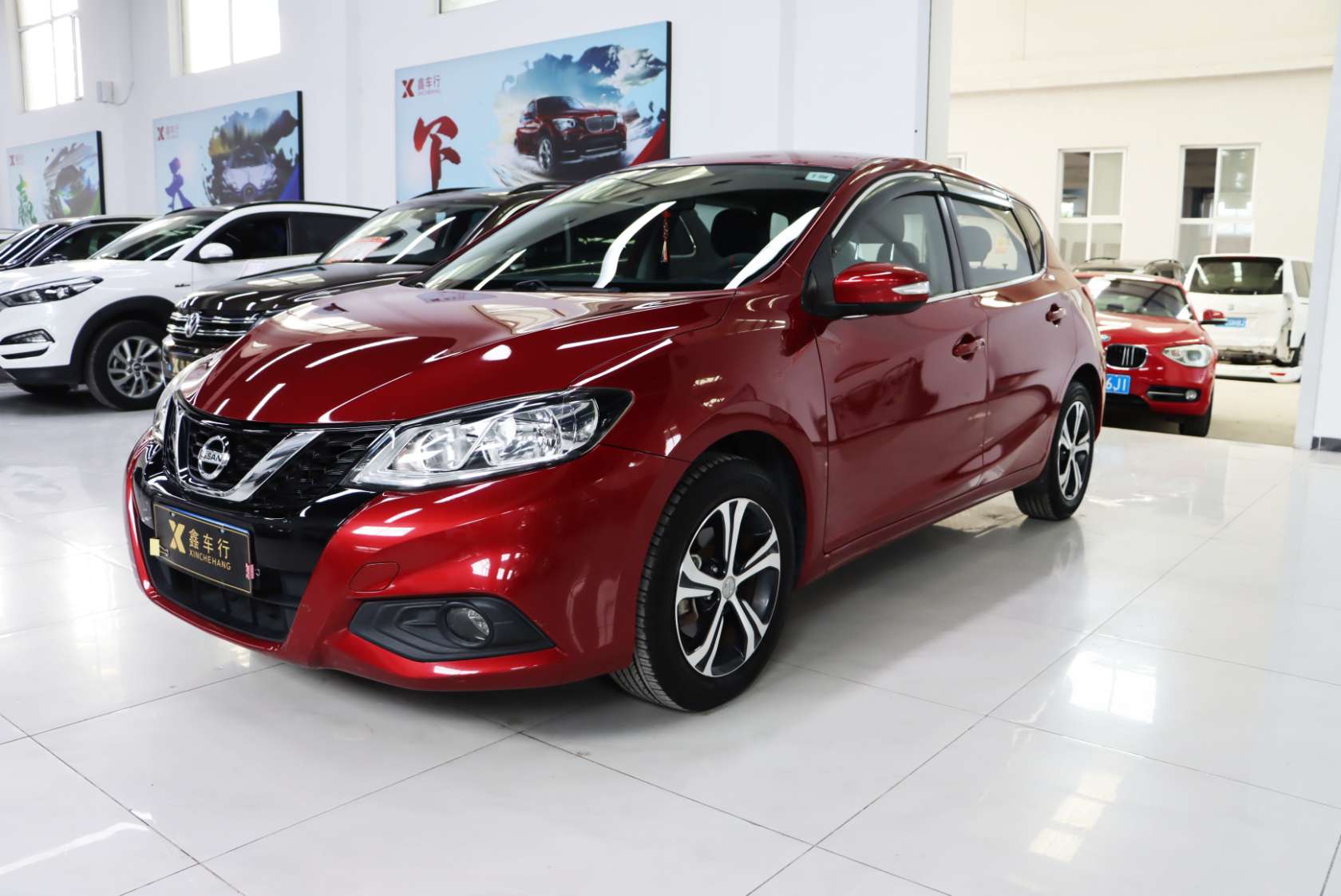 2016 Nissan TIIDA 1.6L CVT Smart Edition - 2016 Hatchback, pre-owned car for export from China