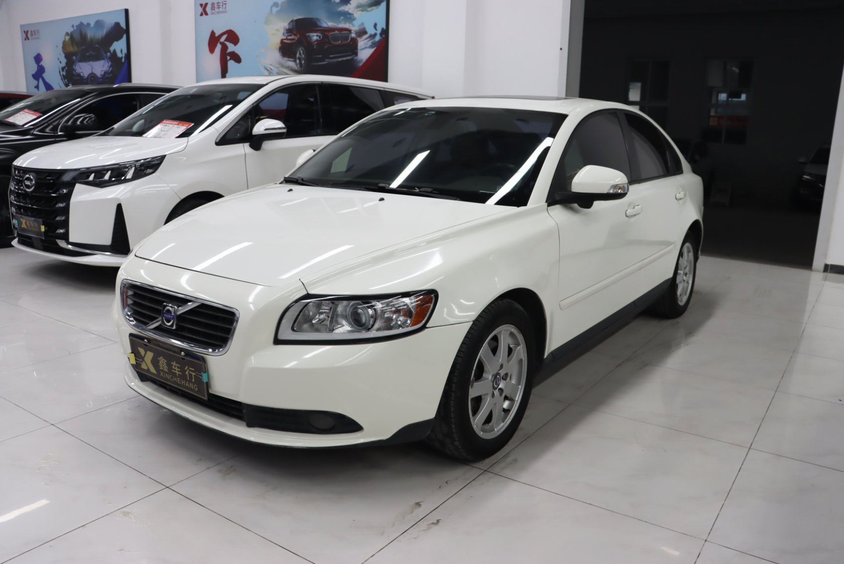 2011 Volvo S40 2.0L Automatic Zhiya Edition - 2011 Sedan, pre-owned car for export from China