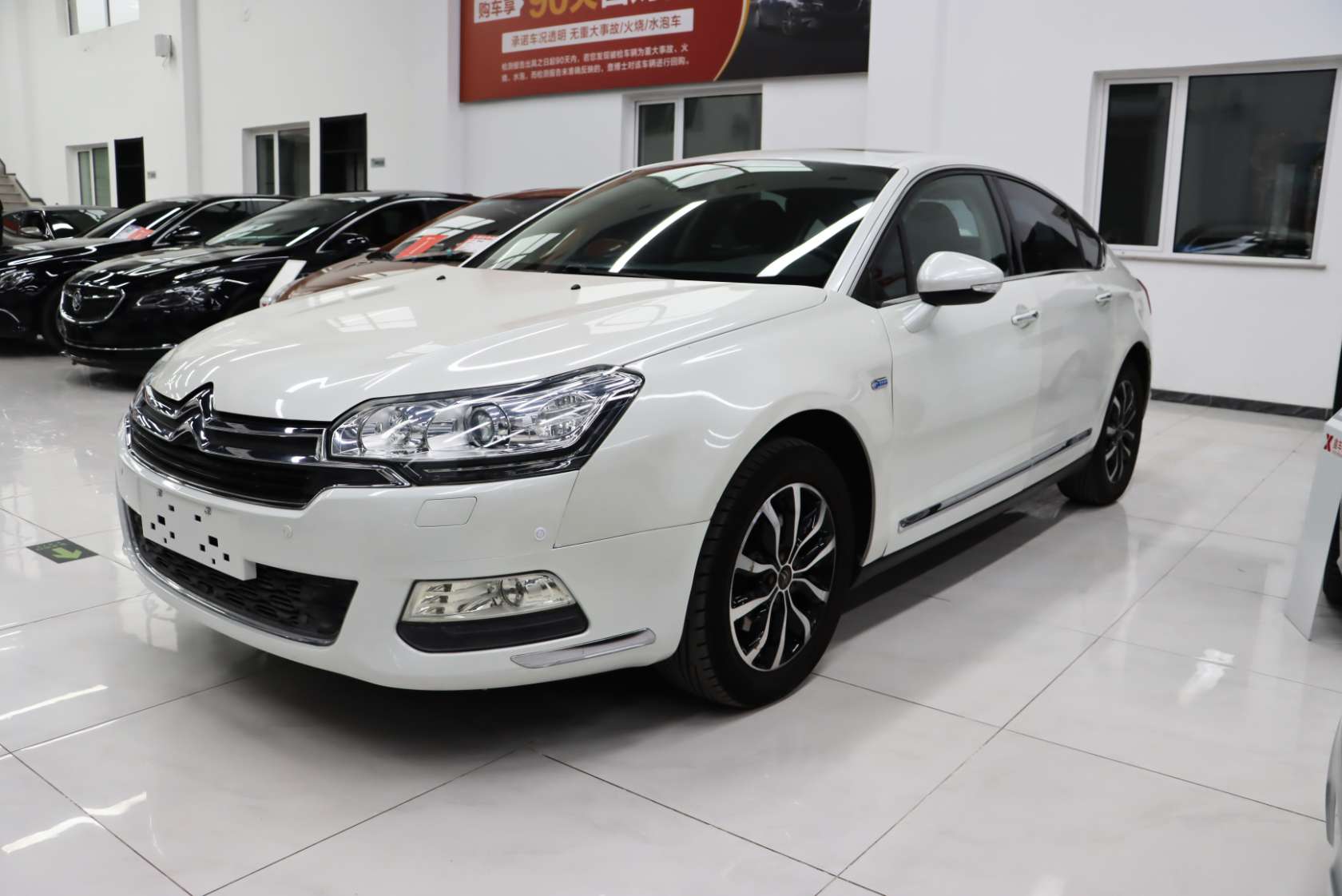2014 Citroen C5 1.6T Automatic Premium Edition - 2014 Sedan, pre-owned car for export from China