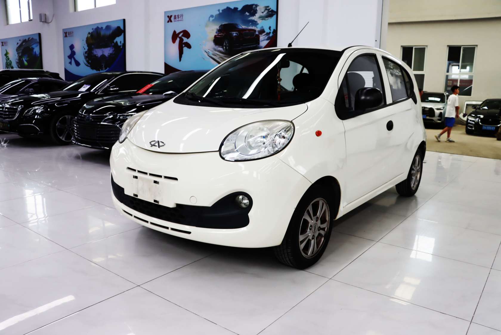 2013 Chery QQ 1.0L Manual Happy Edition - 2013 Hatchback, pre-owned car for export from China