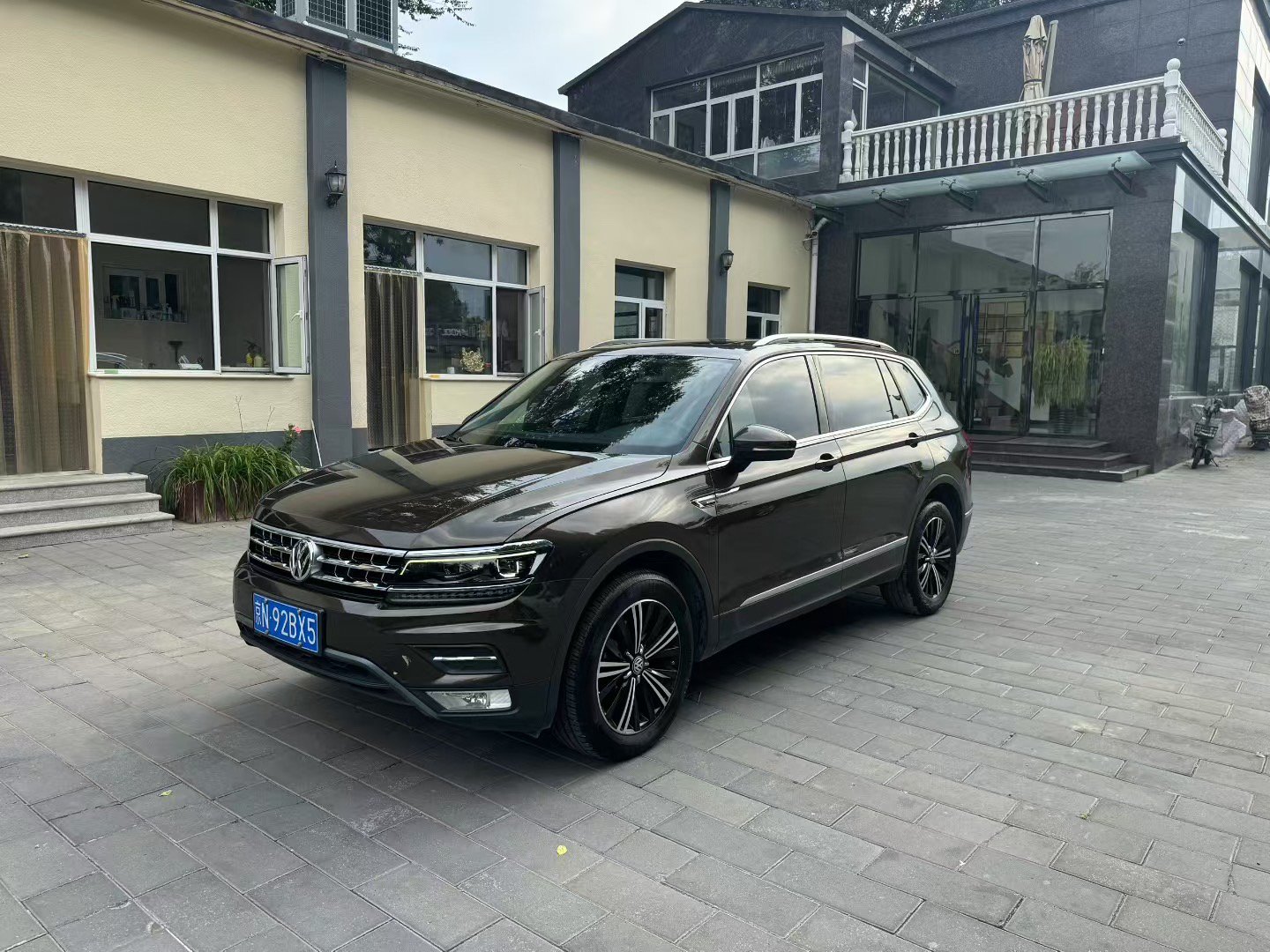 2018 Volkswagen Tiguan L 380TSI Automatic 4WD Luxury Edition - 2018 SUV, pre-owned car for export from China