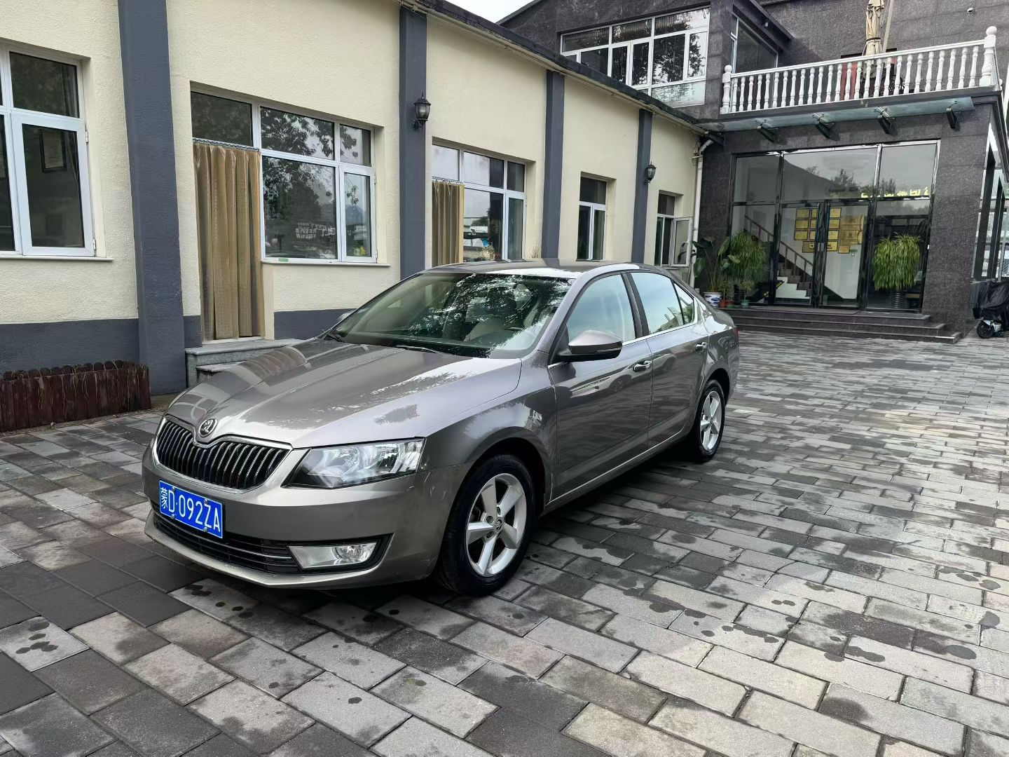 2015 Skoda Octavia 1.6L Automatic Yijie Edition - 2015 Hatchback, pre-owned car for export from China