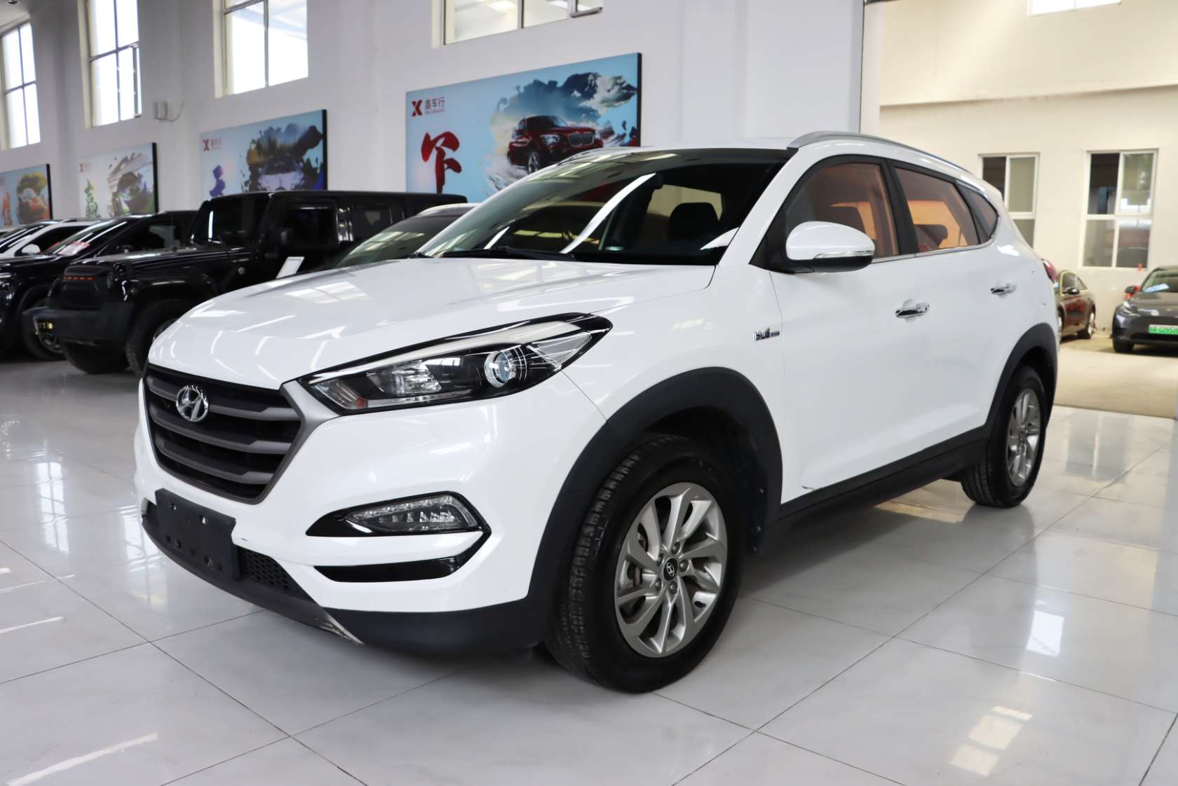 2015 Hyundai Tucson 1.6T Dual-Clutch 2WD Intelligent Edition - 2015 SUV, pre-owned car for export from China