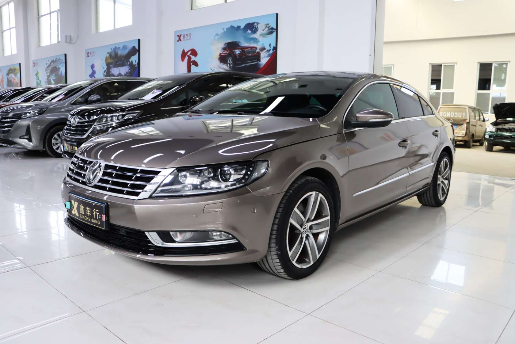 2013 Volkswagen CC 1.8TSI Luxury Edition - 2013 Sedan, pre-owned car for export from China