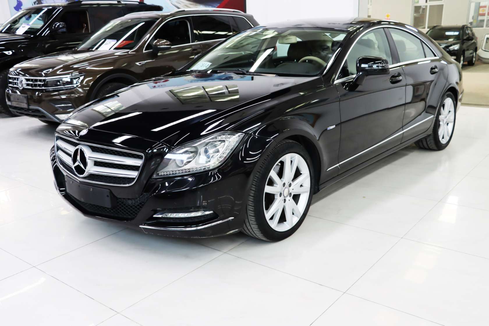 2012 Mercedes-Benz CLS 300 CGI - 2012 Sedan, pre-owned car for export from China