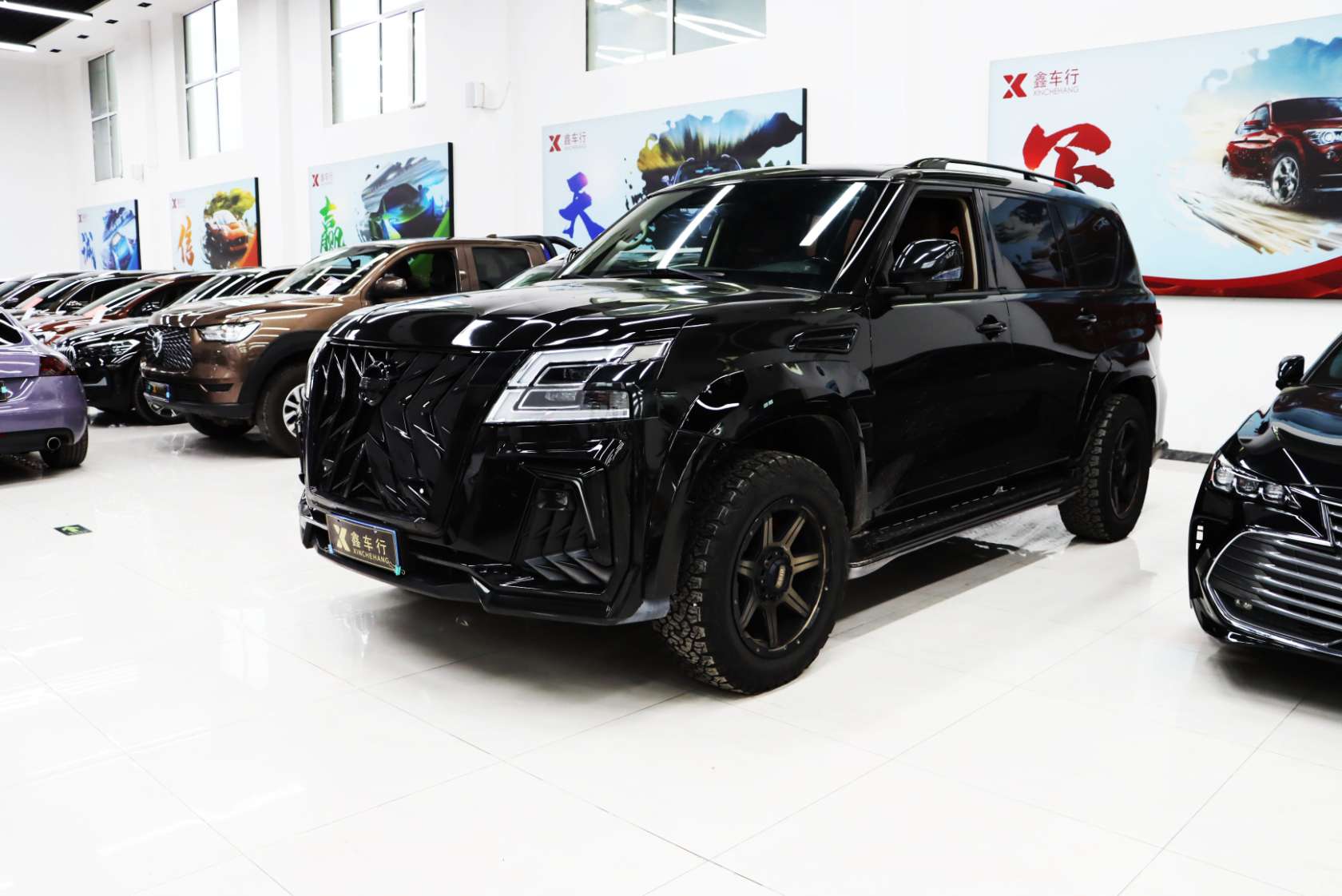 2018 Nissan Patrol 4.0L Lingying Edition - 2018 SUV, pre-owned car for export from China