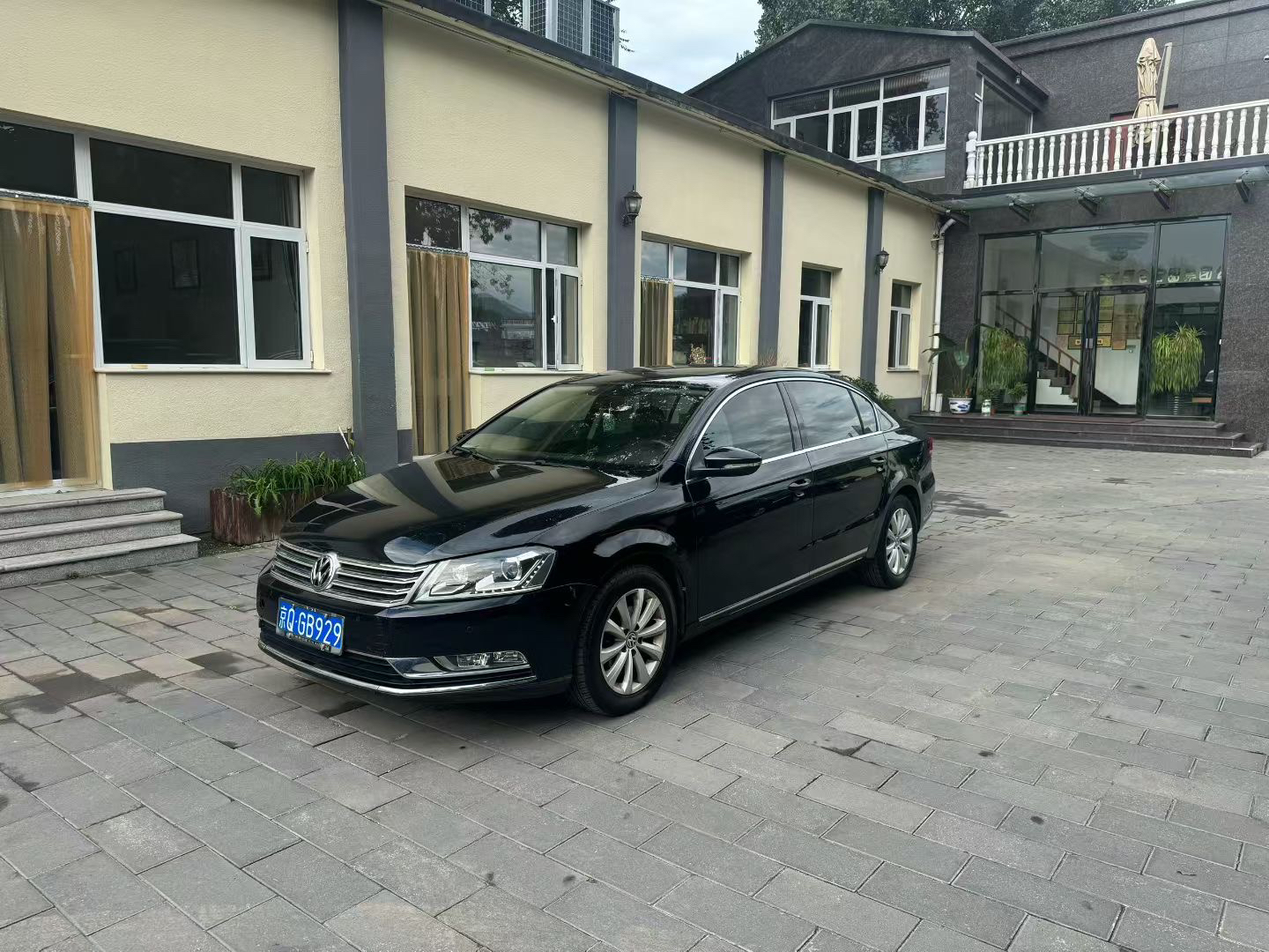2013 Volkswagen Magotan 1.8TSI Luxury Edition - 2013 Sedan, pre-owned car for export from China