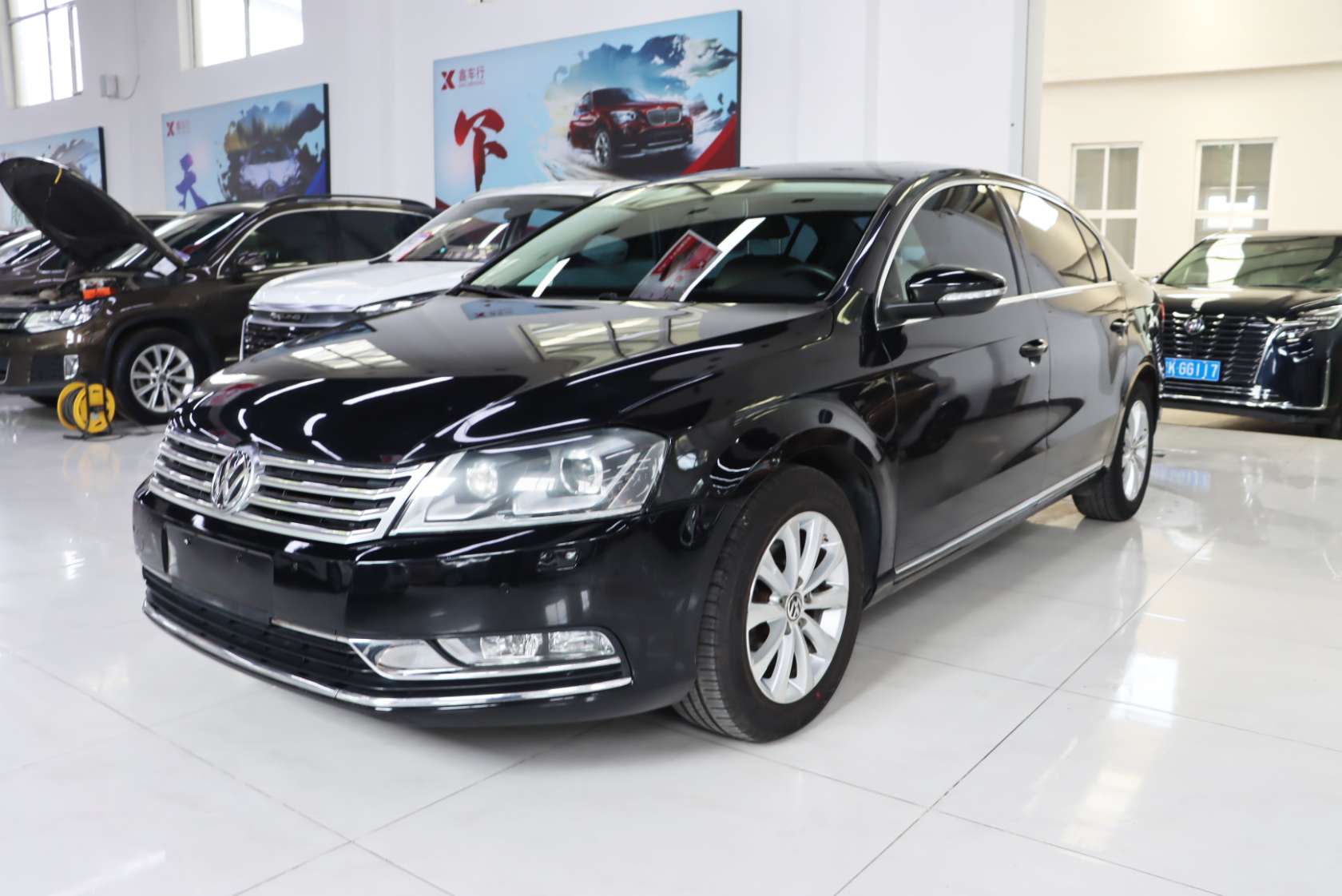 2013 Volkswagen Magotan 1.8TSI Luxury Edition - 2013 Sedan, pre-owned car for export from China