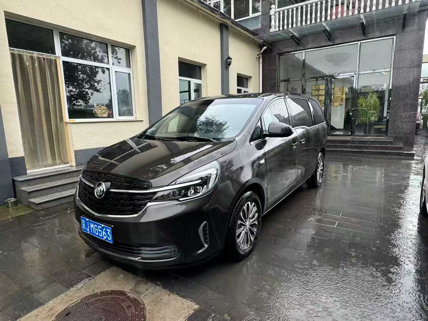 2020 Buick GL8 Business Class 652T Premium Edition - 2020 MPV, pre-owned car for export from China