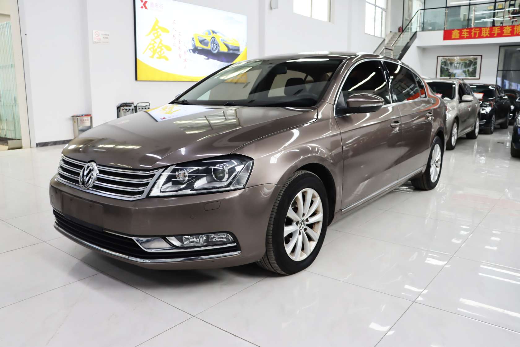 2015 Volkswagen Magotan Facelift 2.0TSI Luxury Edition - 2015 Sedan, pre-owned car for export from China