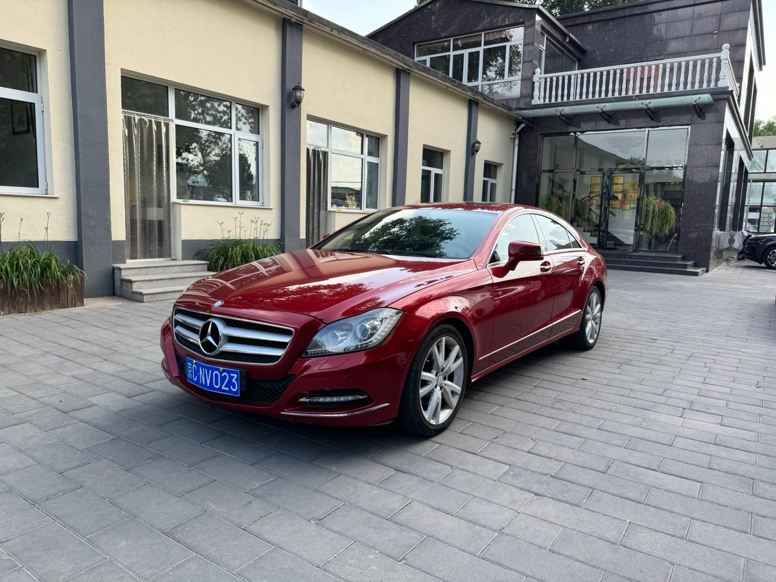 2012 Mercedes-Benz CLS 300 CGI - 2012 Sedan, pre-owned car for export from China