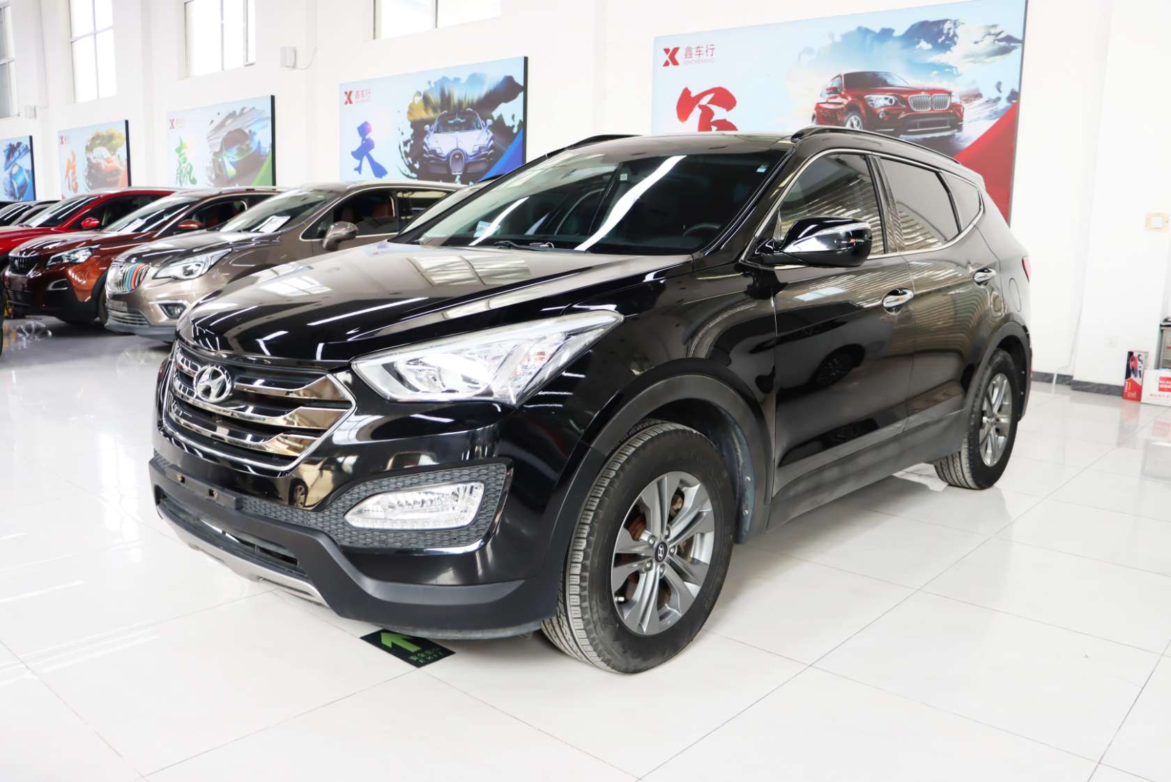 2013 Hyundai Santa Fe 2.4L Automatic 2WD Smart Edition - 2013 SUV, pre-owned car for export from China