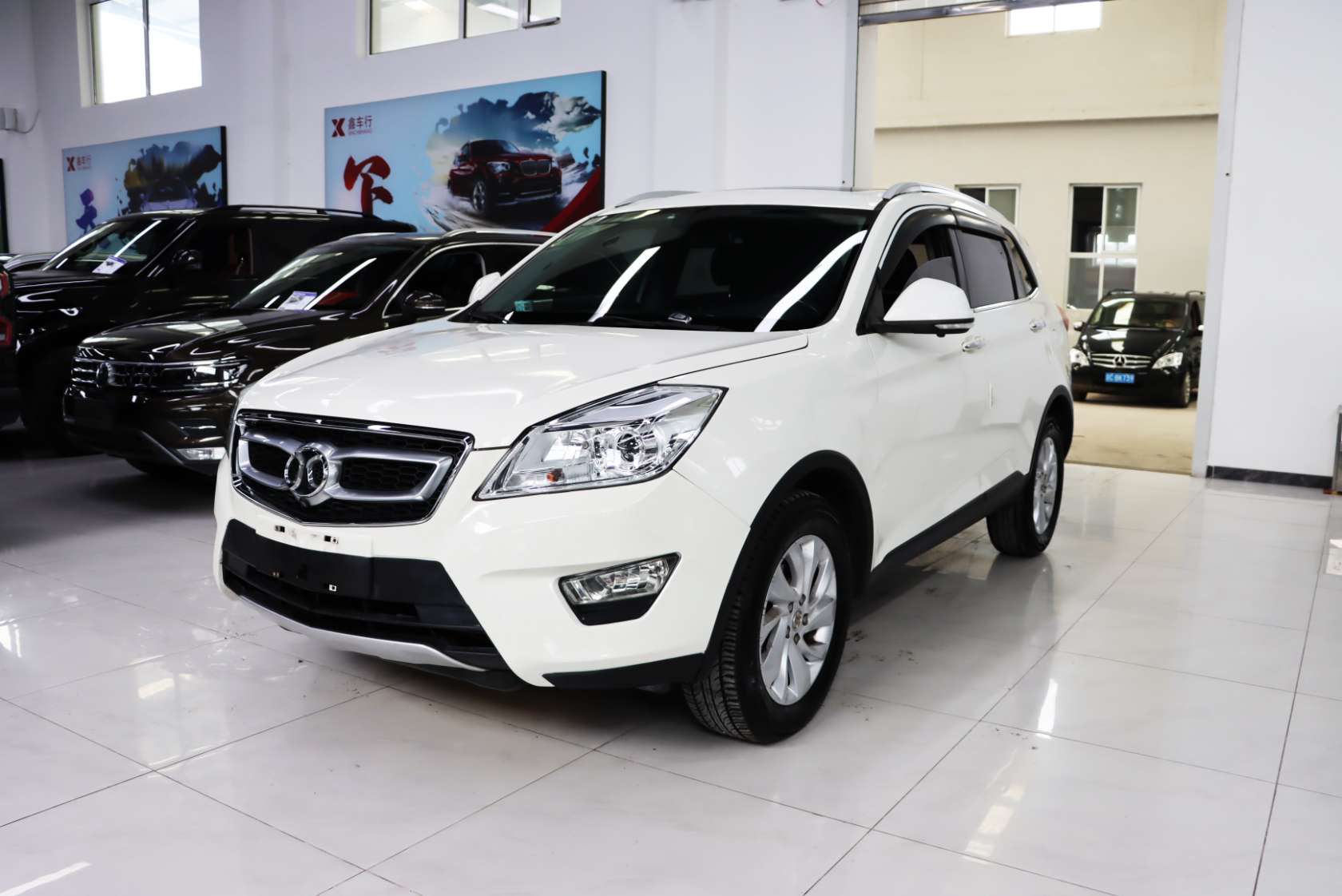 2015 BAIC Senova X65 2.0T Automatic Comfort Edition - 2015 SUV, pre-owned car for export from China