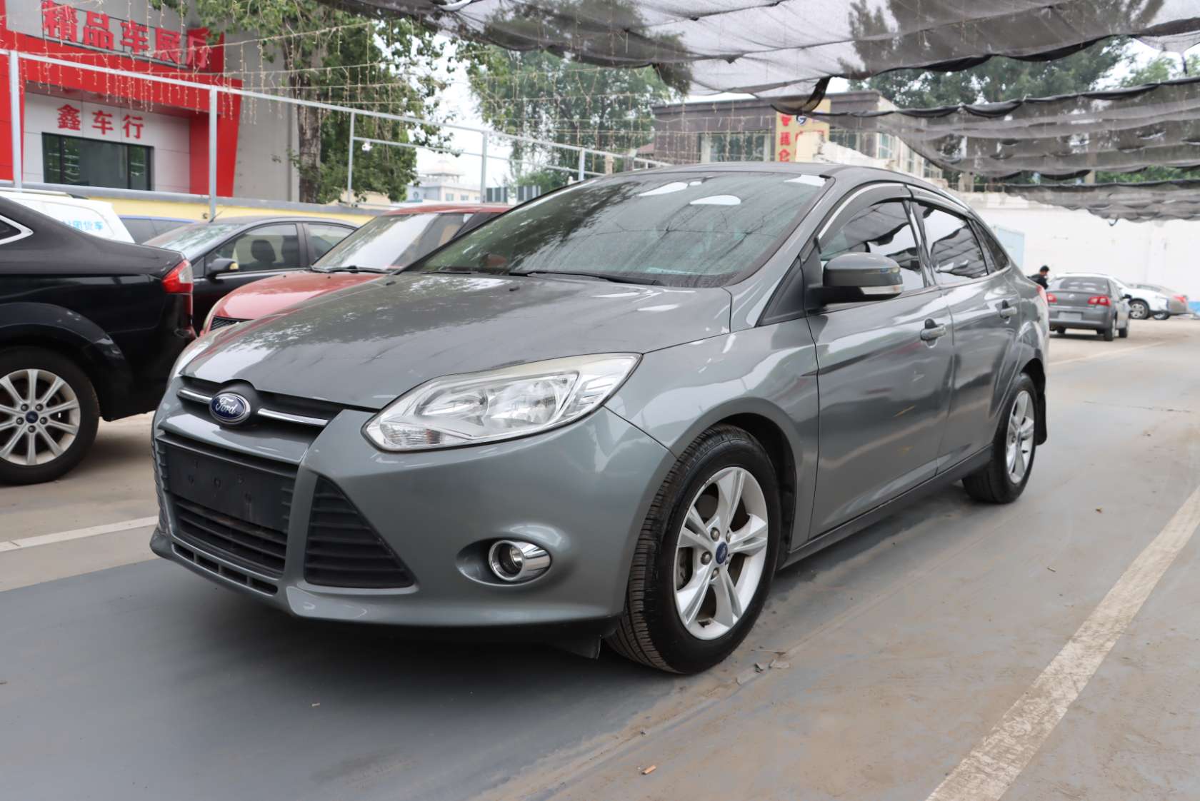 2012 Ford Focus Sedan 1.6L Automatic Fashion Edition - 2012 Sedan, pre-owned car for export from China